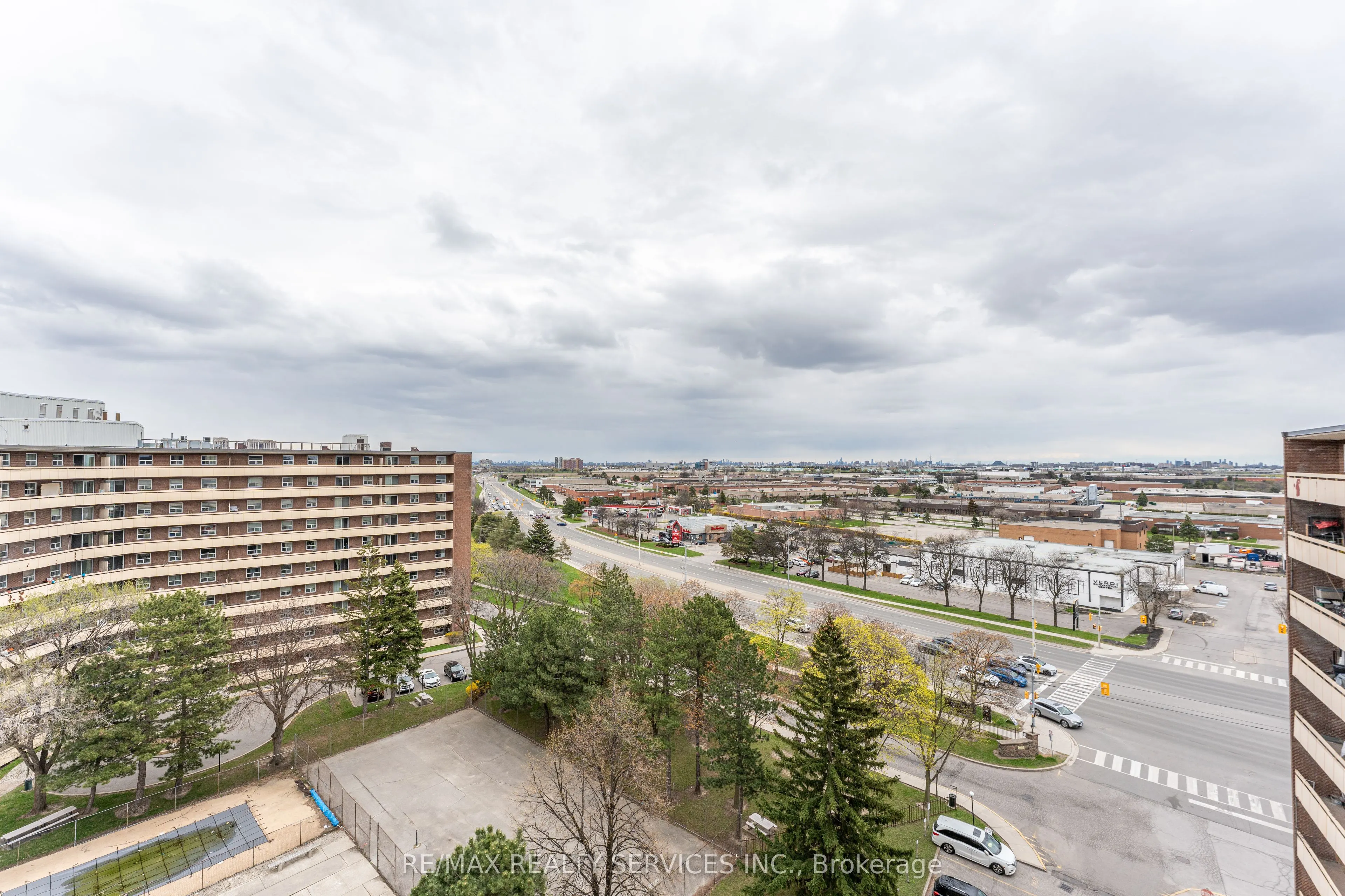 3555 Derry Road E #1006