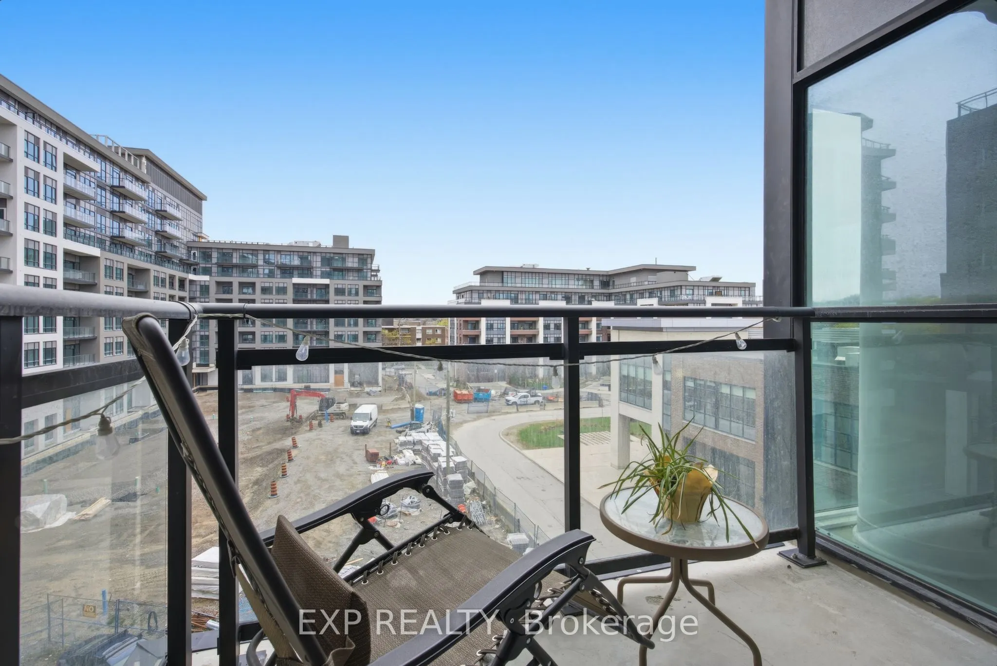 25 neighbourhood Lane #404