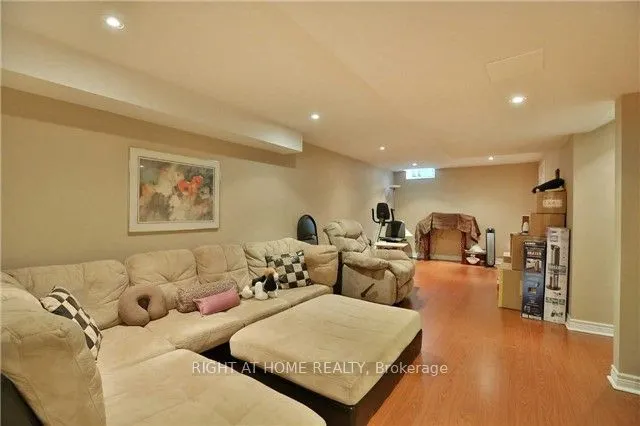 5162 Falconcrest Drive
