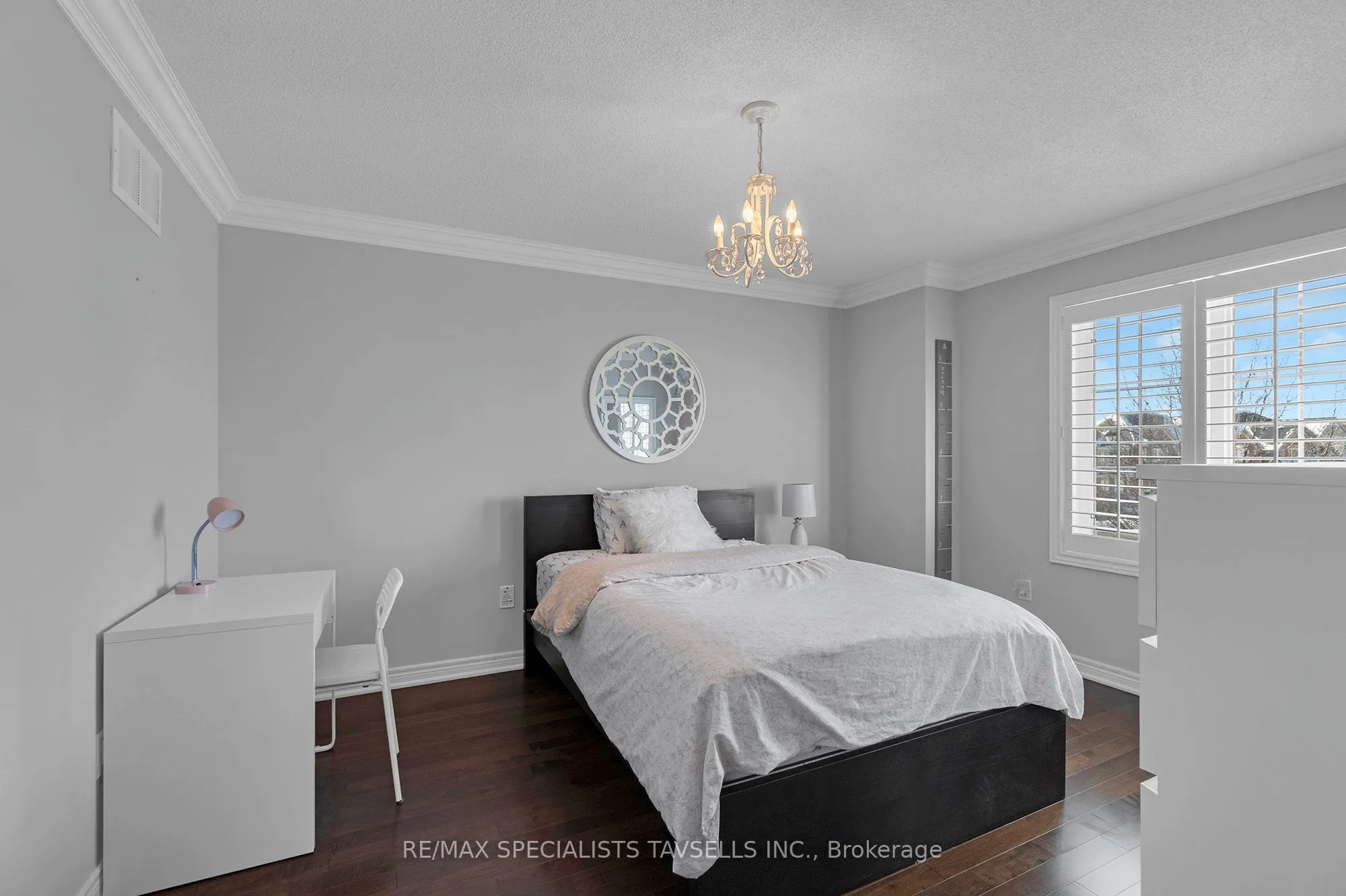 7 Snellview Boulevard