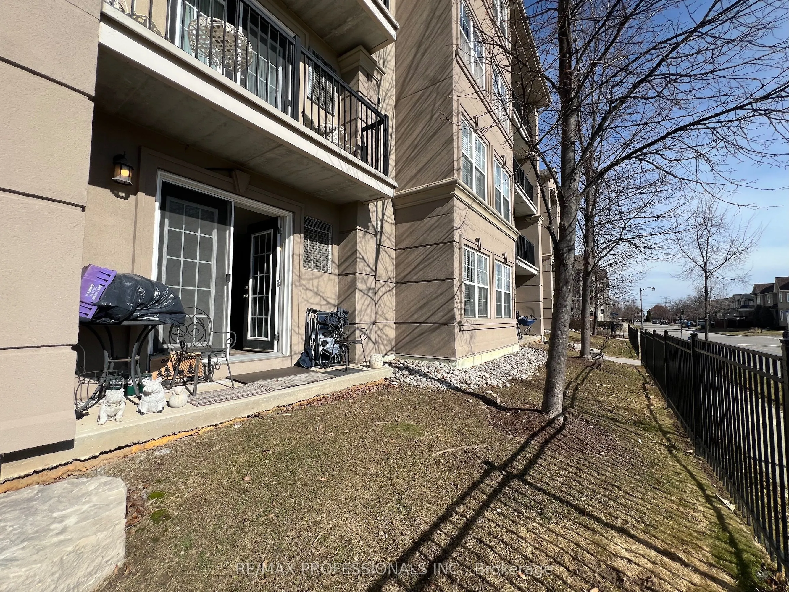 1390 Main Street E #107