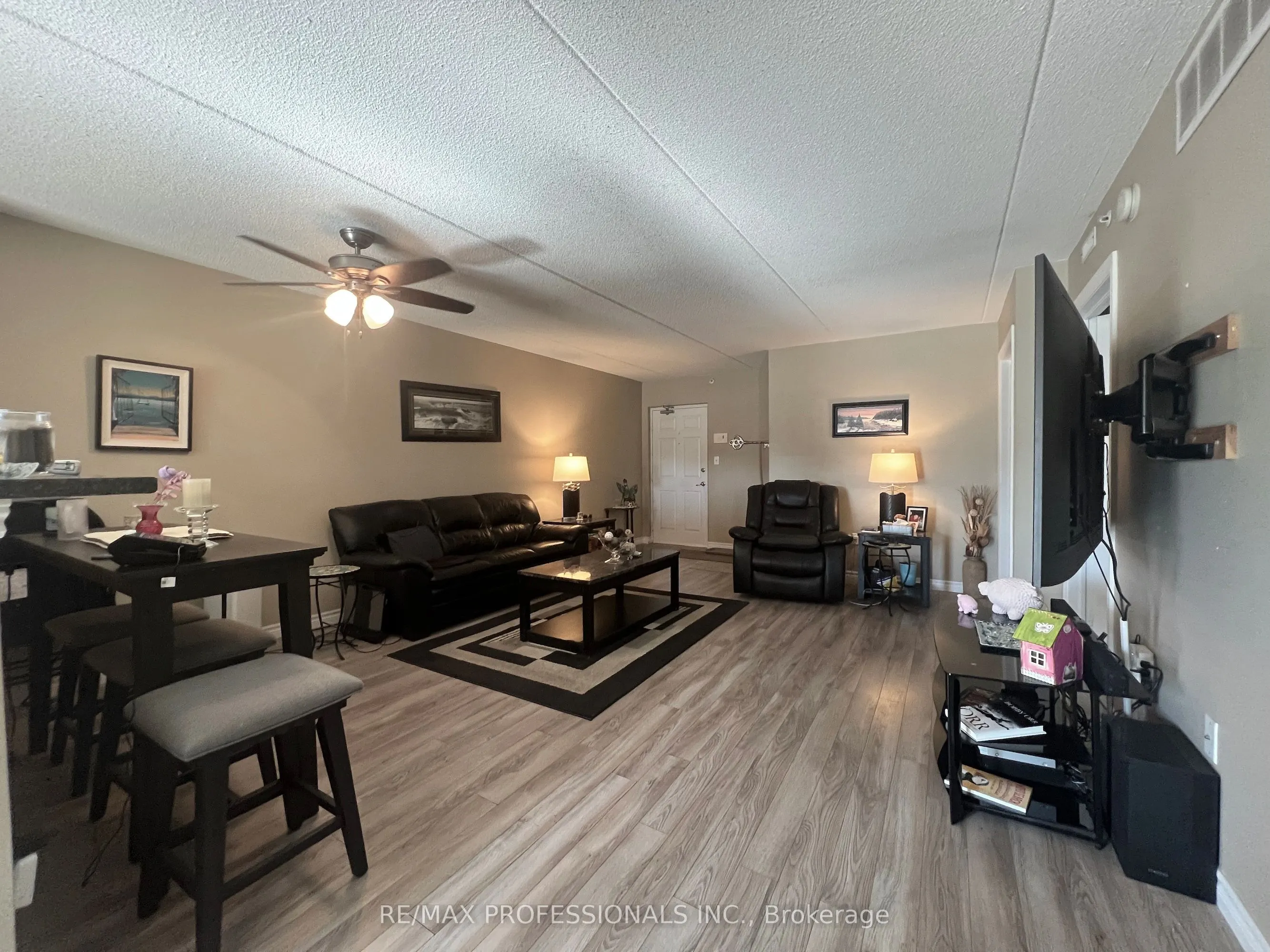 1390 Main Street E #107