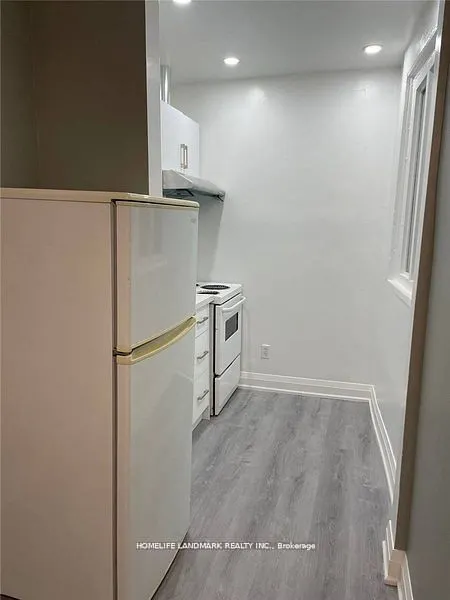 271 Dunn Avenue #2