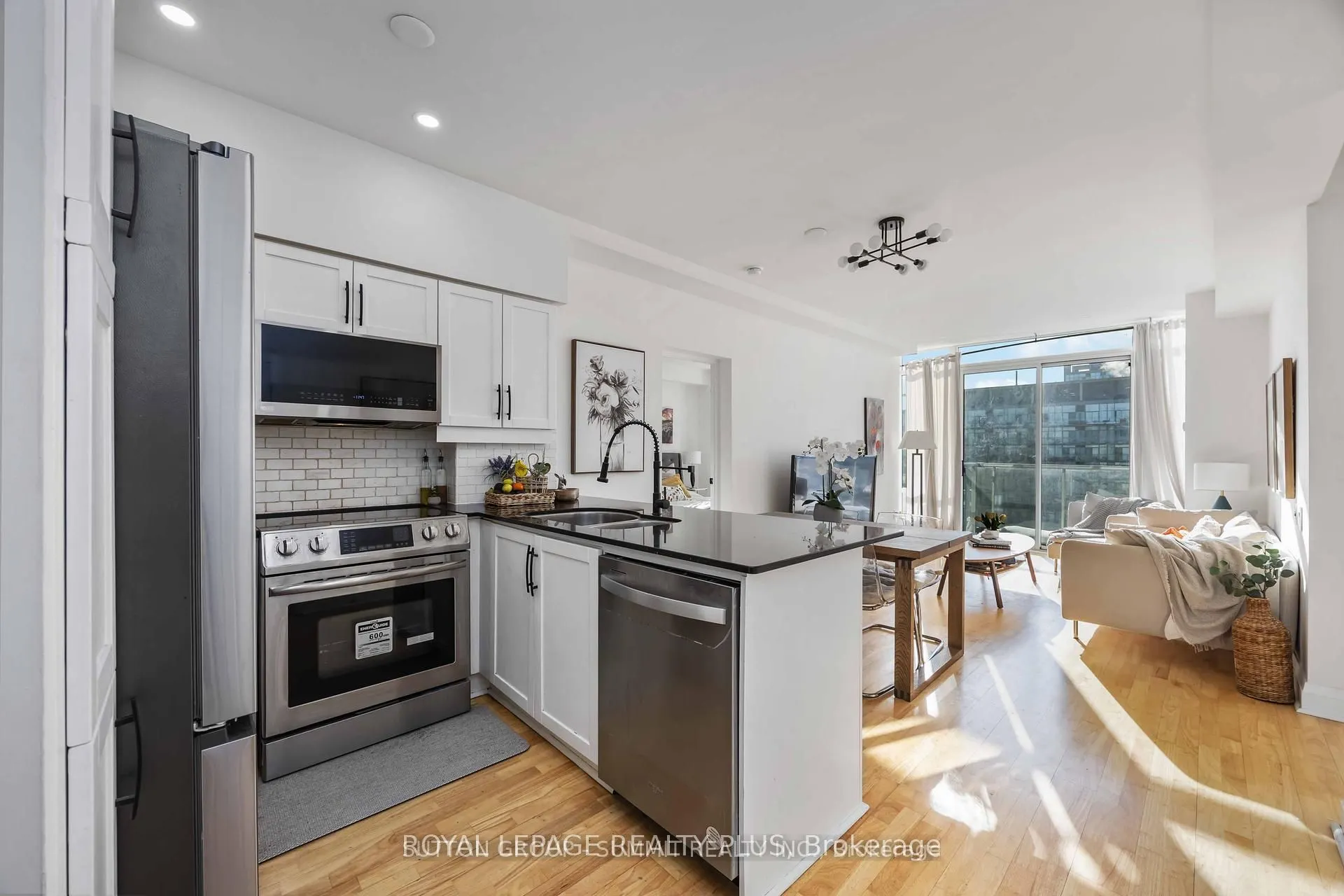 15 Windermere Avenue #PH01