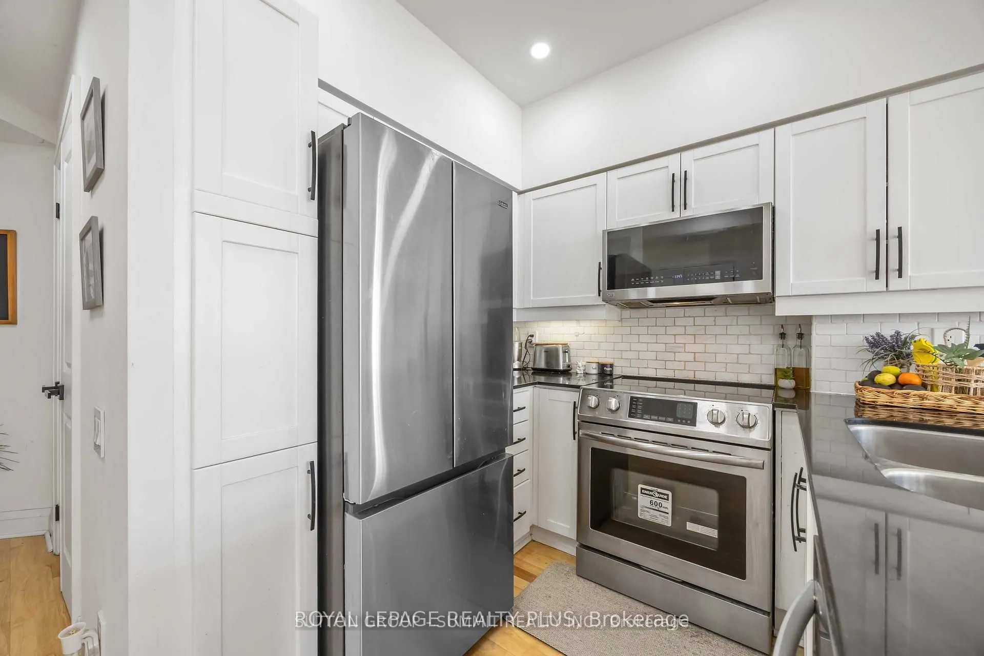 15 Windermere Avenue #PH01