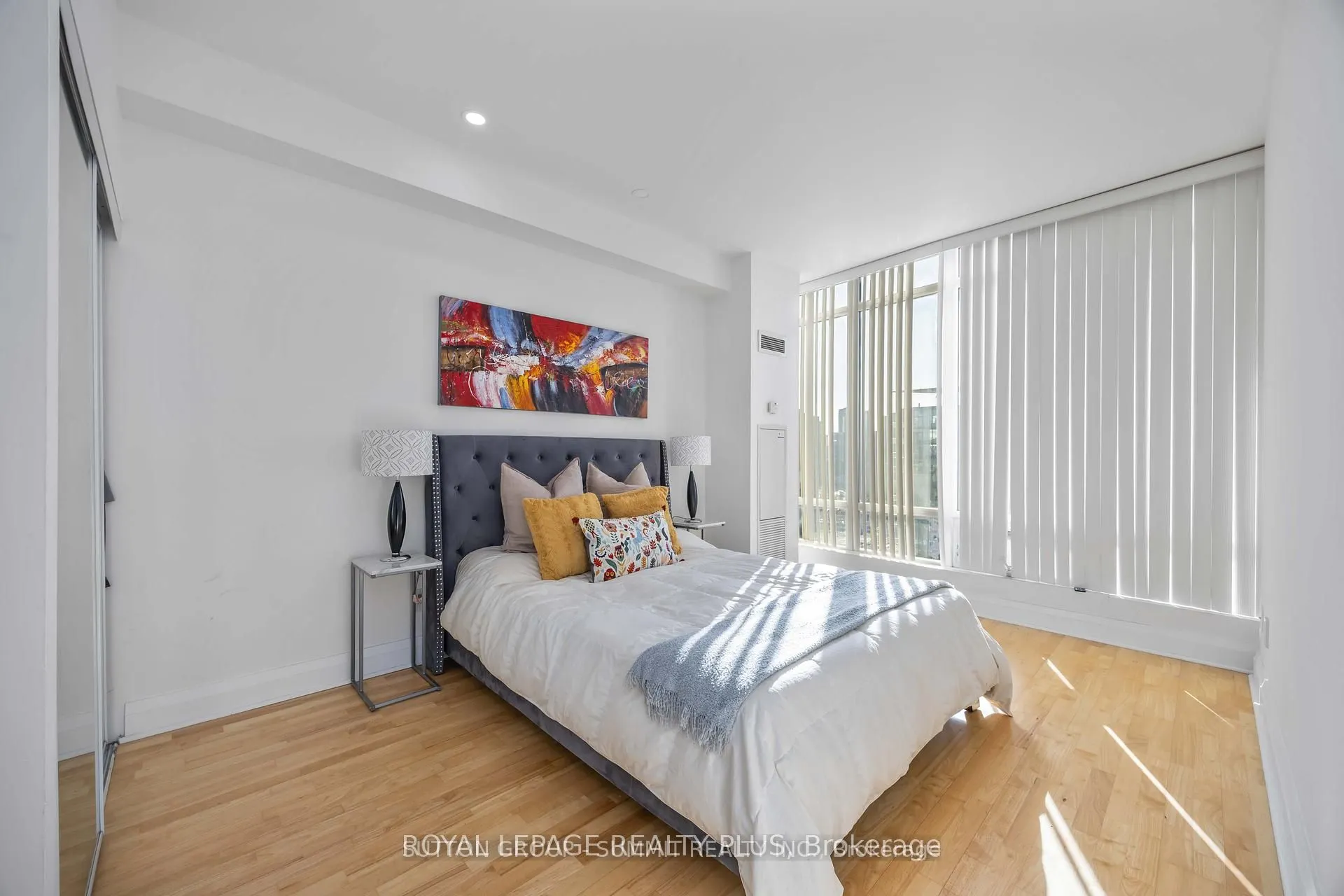 15 Windermere Avenue #PH01