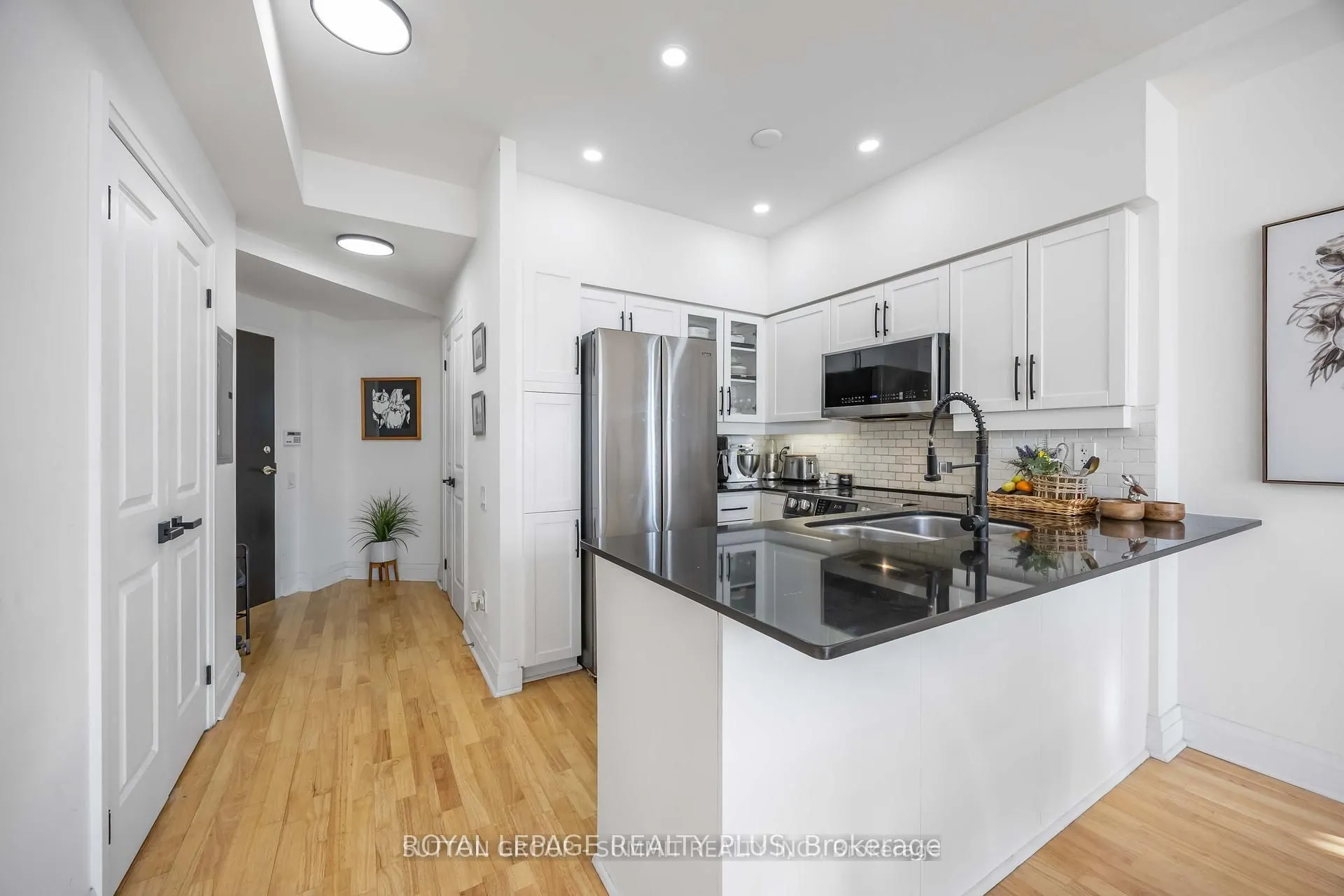 15 Windermere Avenue #PH01