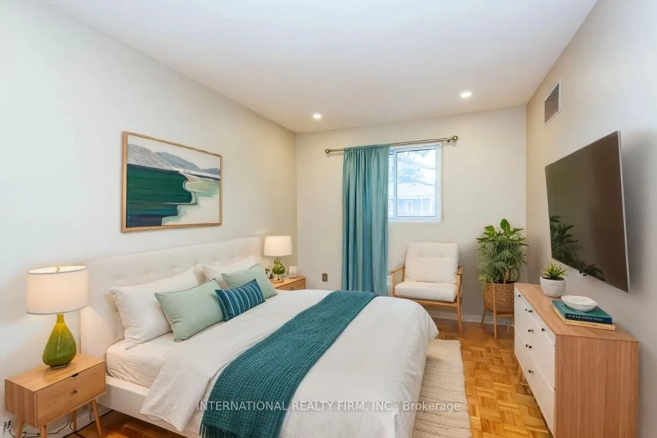 6855 Glen Erin Drive #15