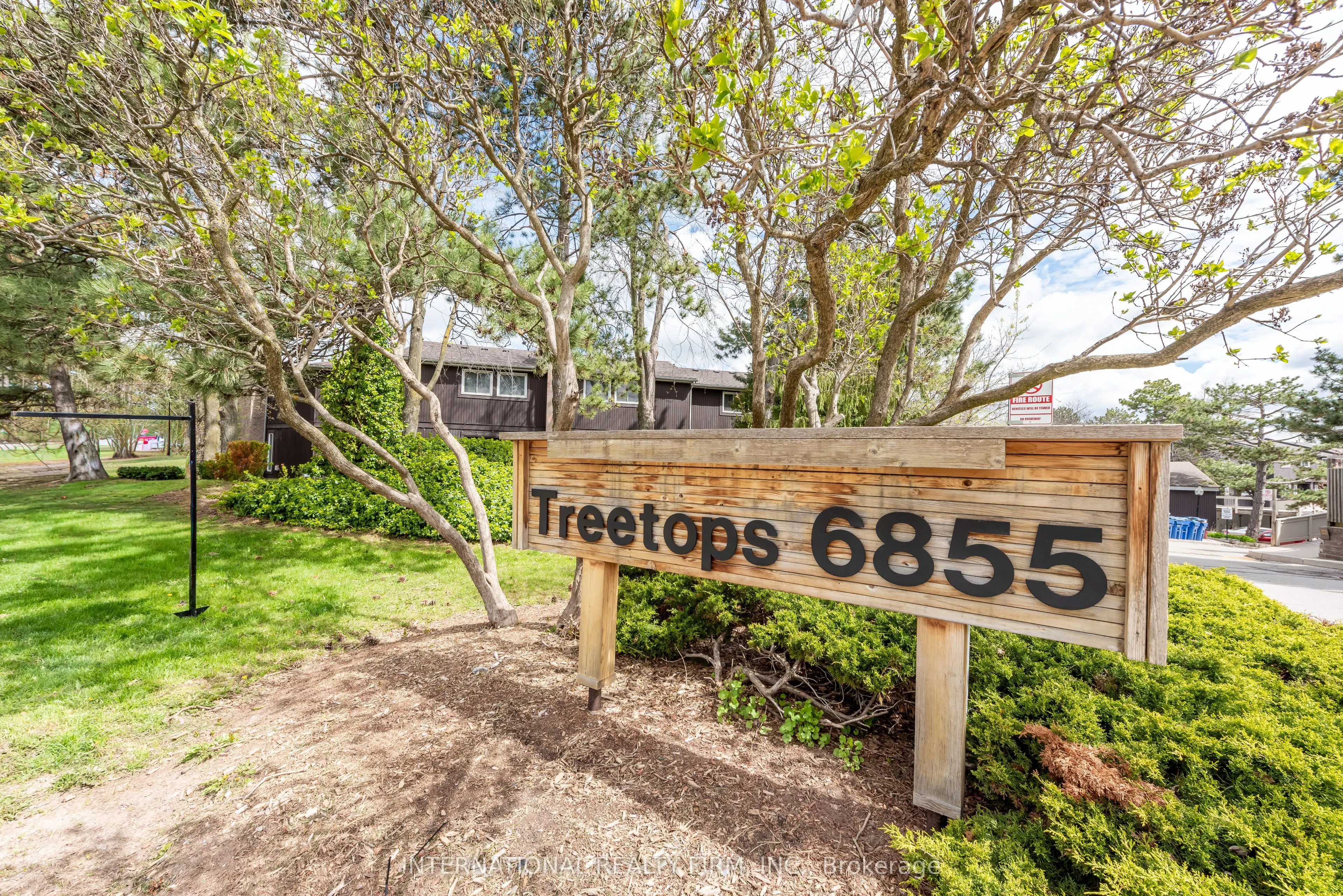 6855 Glen Erin Drive #15