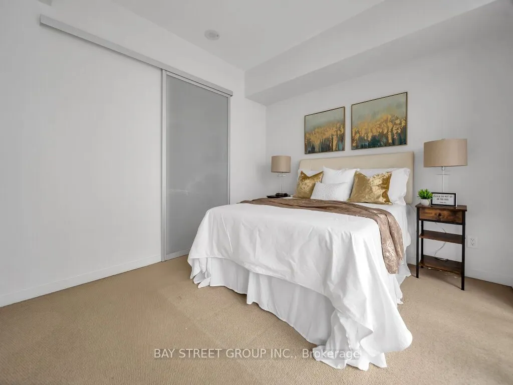 105 The Queensway Avenue #1501