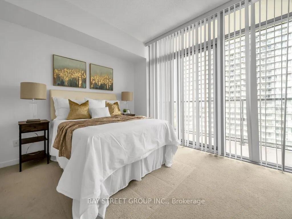 105 The Queensway Avenue #1501