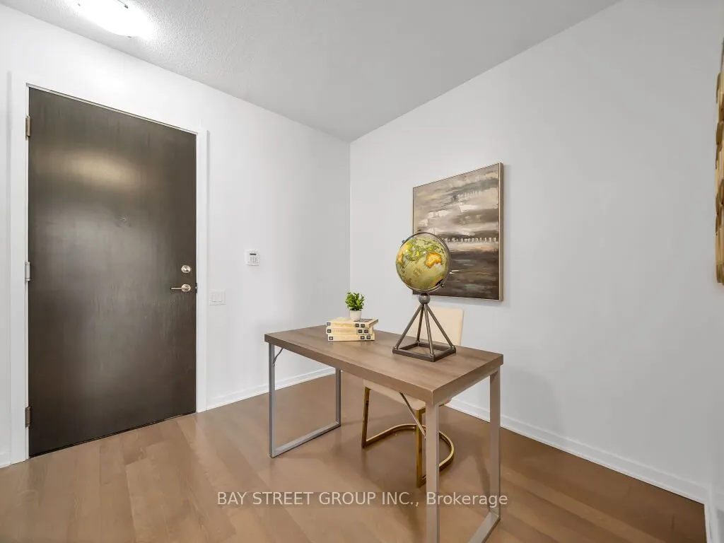 105 The Queensway Avenue #1501