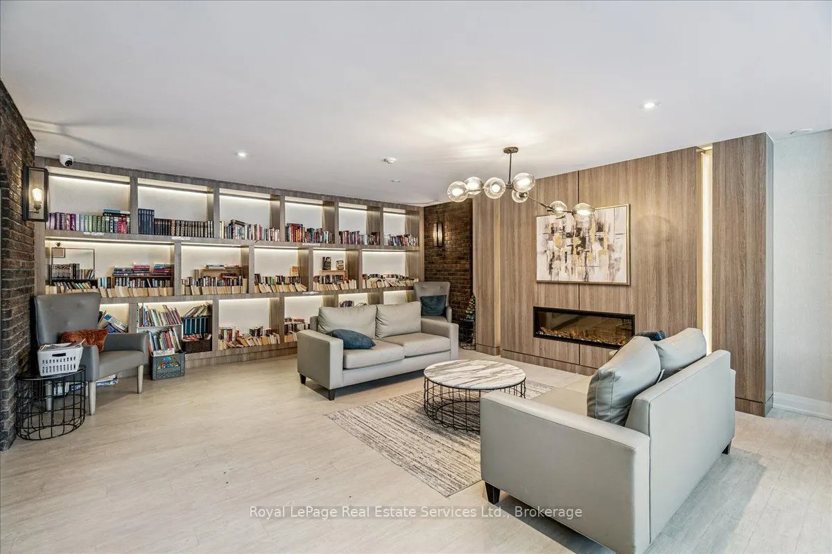966 Inverhouse Drive #812