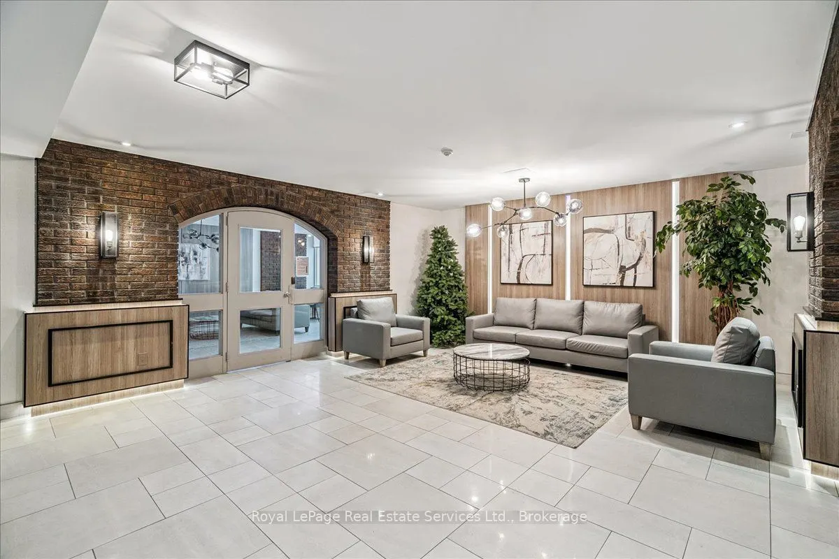 966 Inverhouse Drive #812
