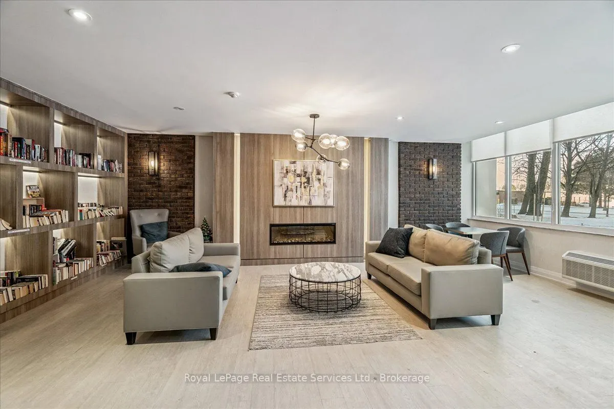 966 Inverhouse Drive #812