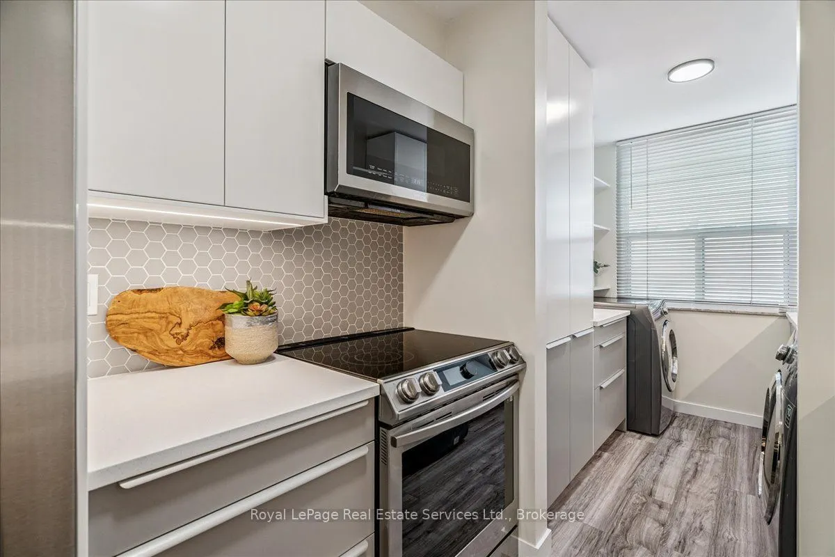 966 Inverhouse Drive #812