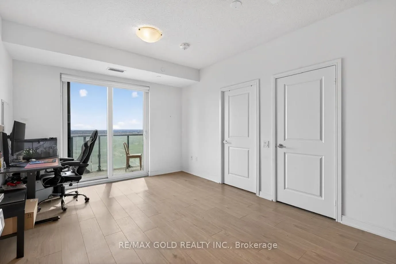 8 Nahani Way #2508