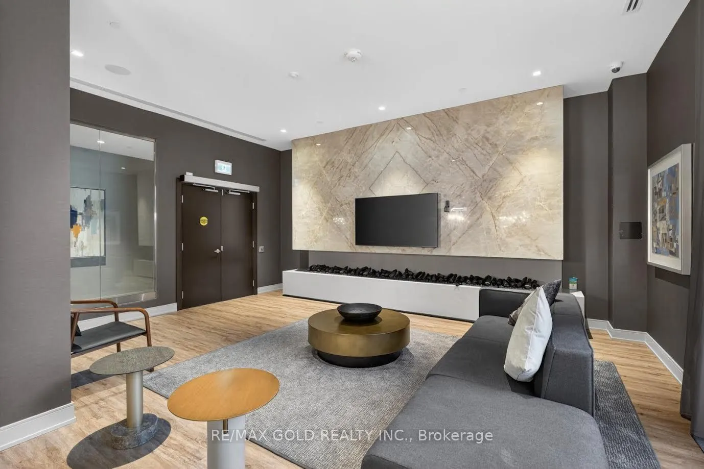 8 Nahani Way #2508