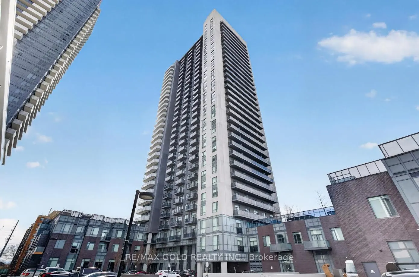 8 Nahani Way #2508