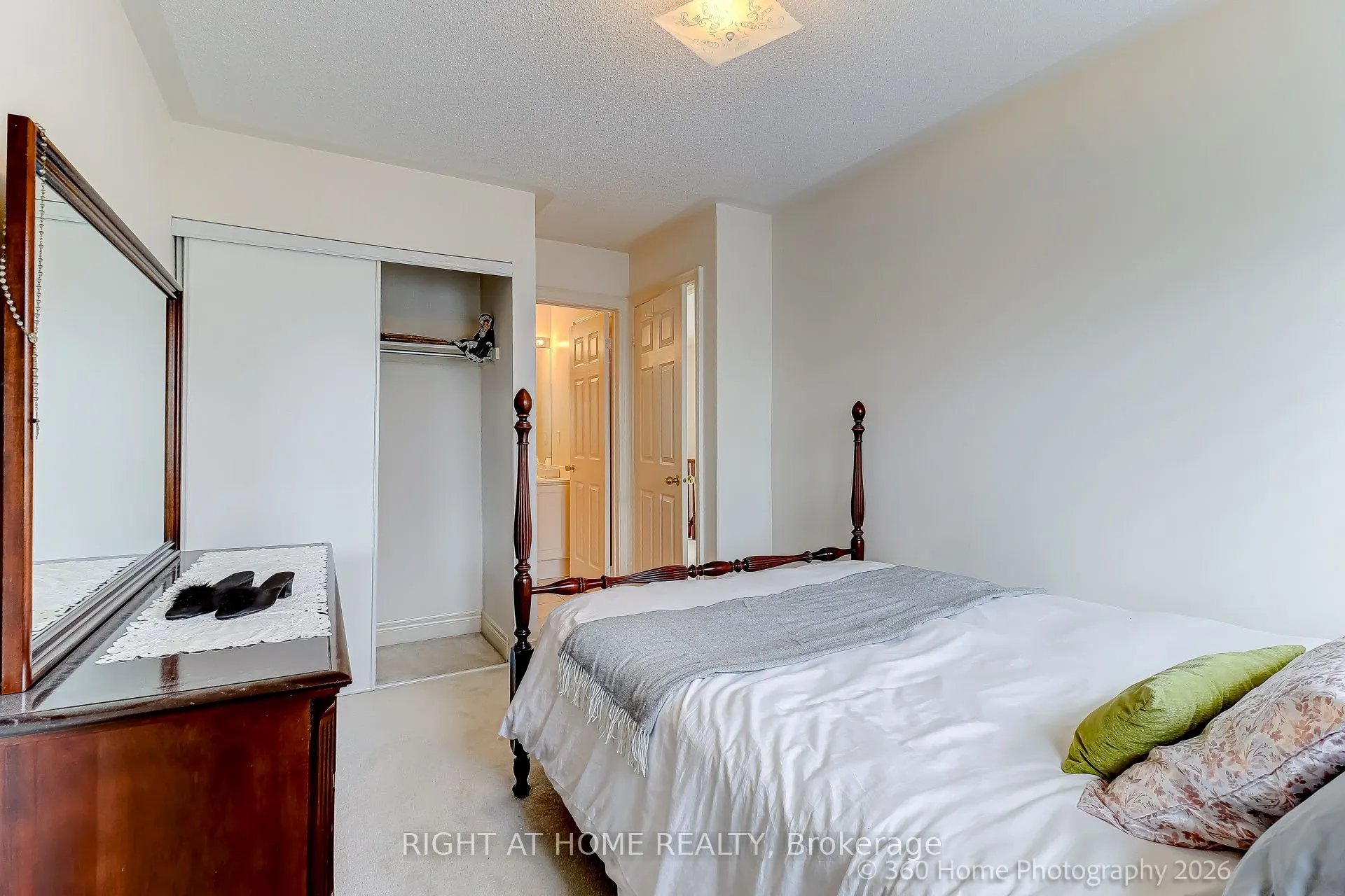 1130 Cawthra Road #2