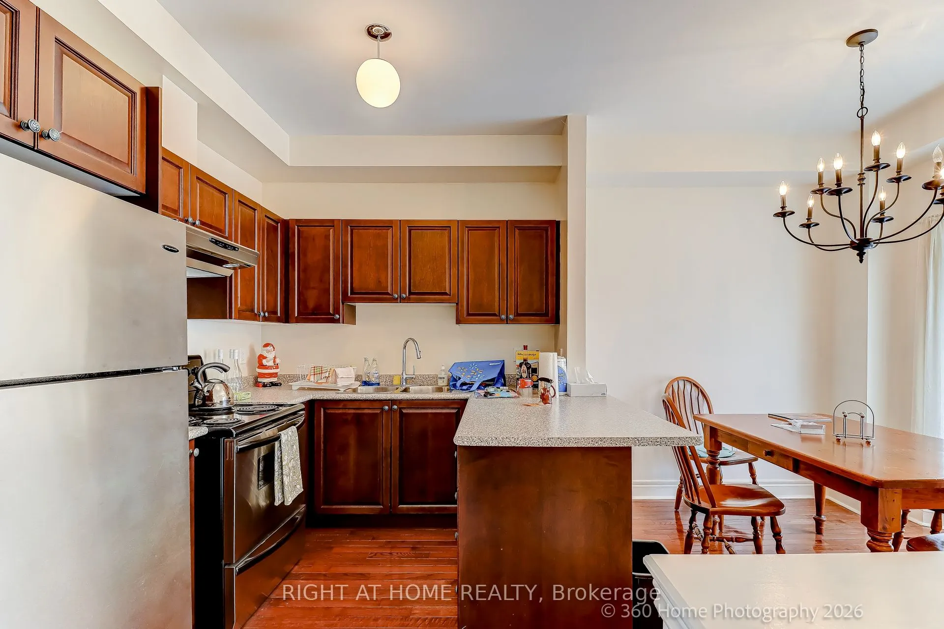 1130 Cawthra Road #2