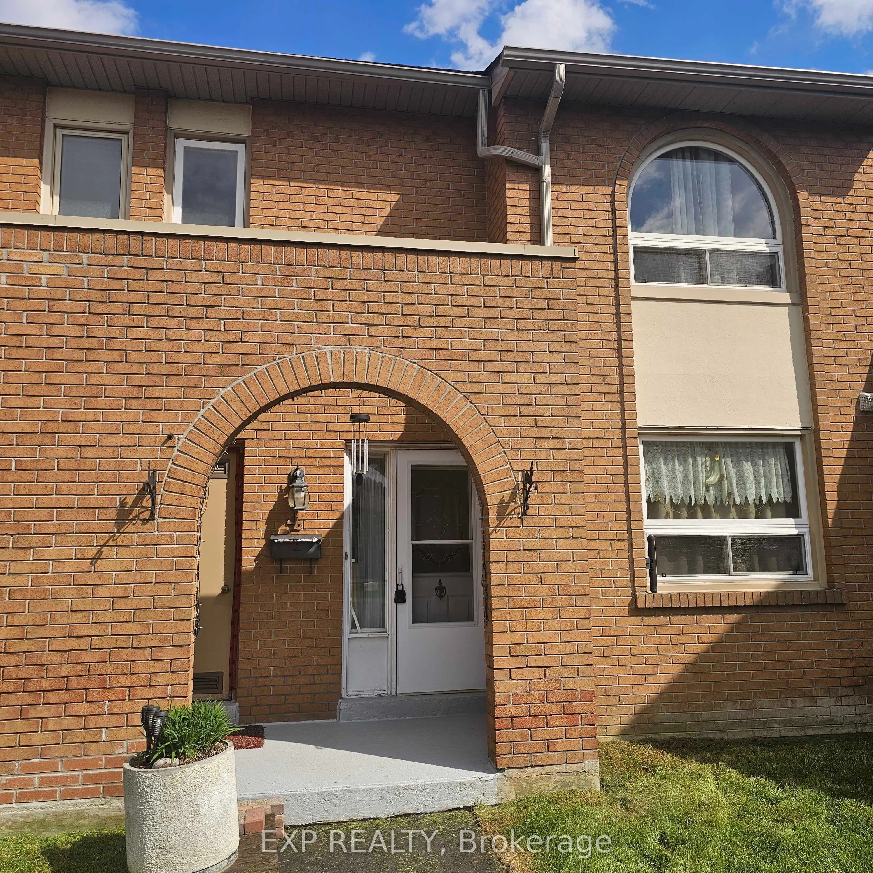 1180 Mississauga Valley Boulevard #4