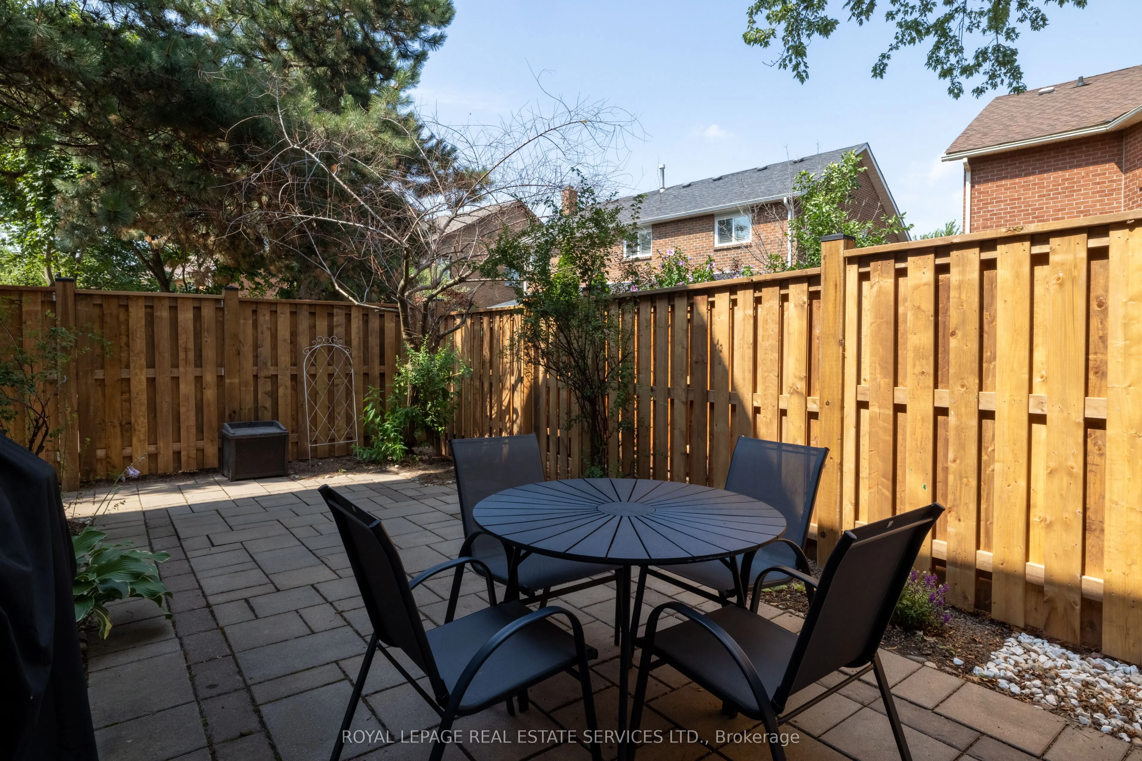 2006 Glenada Crescent #7