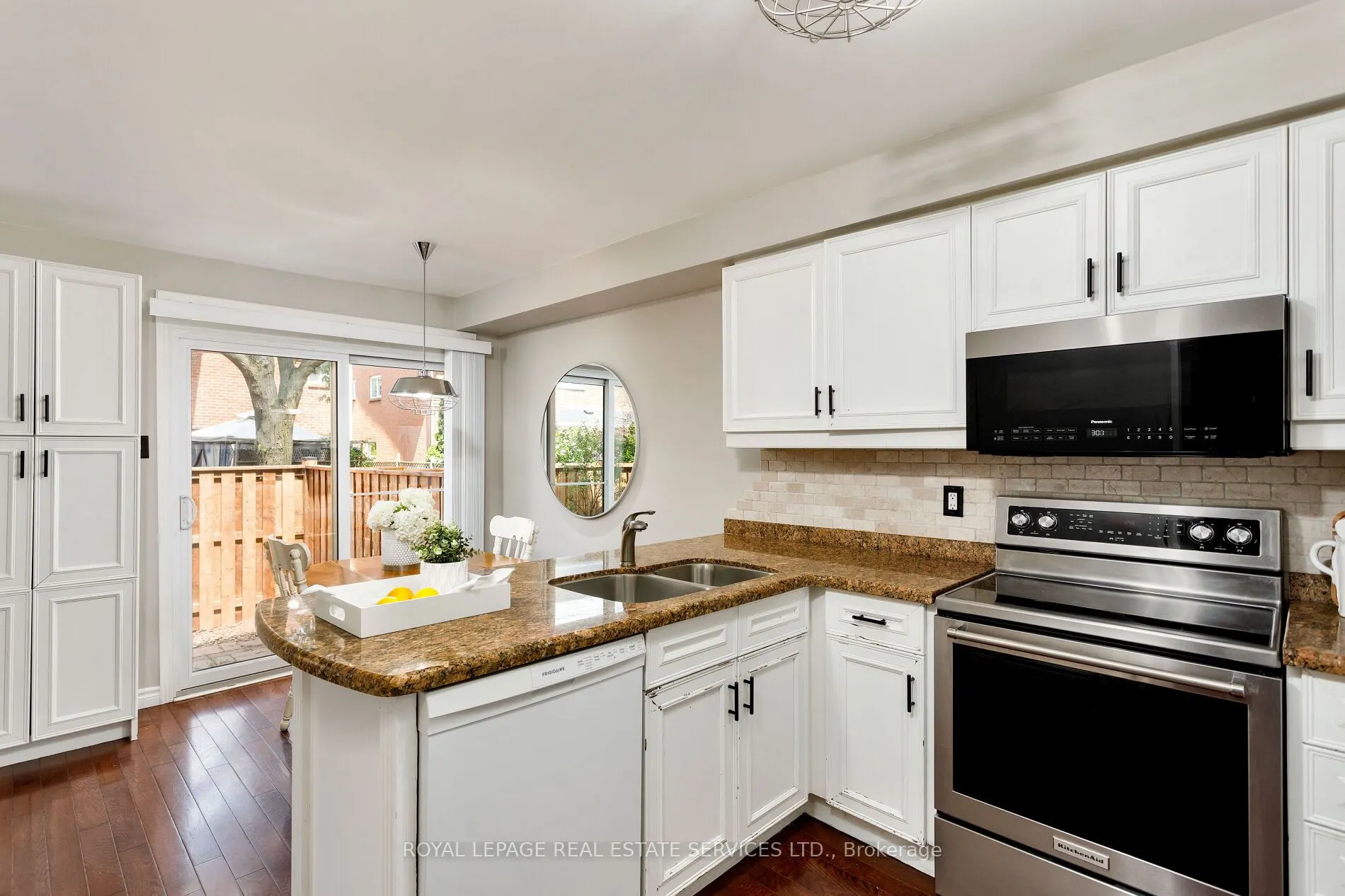 2006 Glenada Crescent #7
