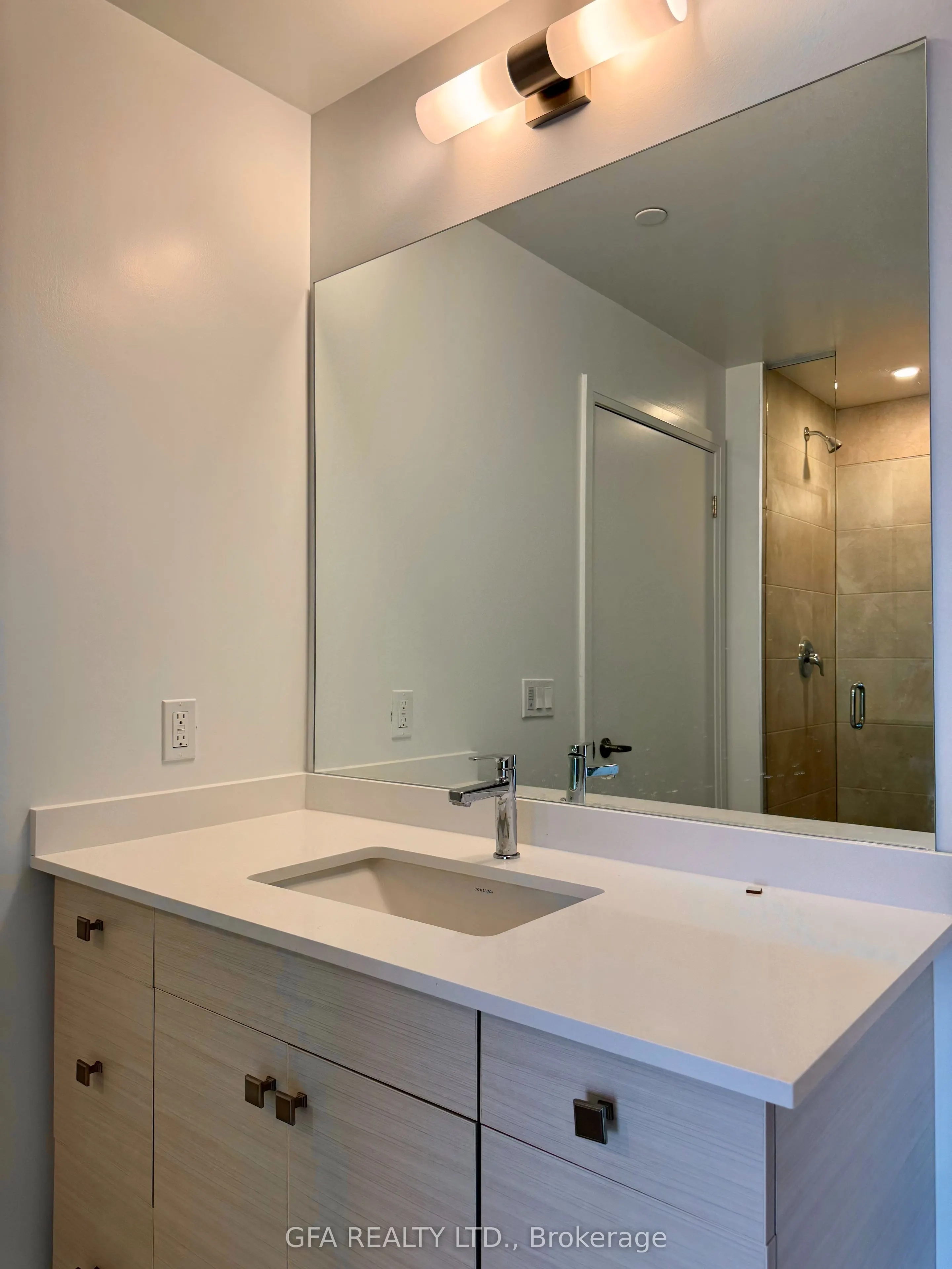 1035 Southdown Road #707