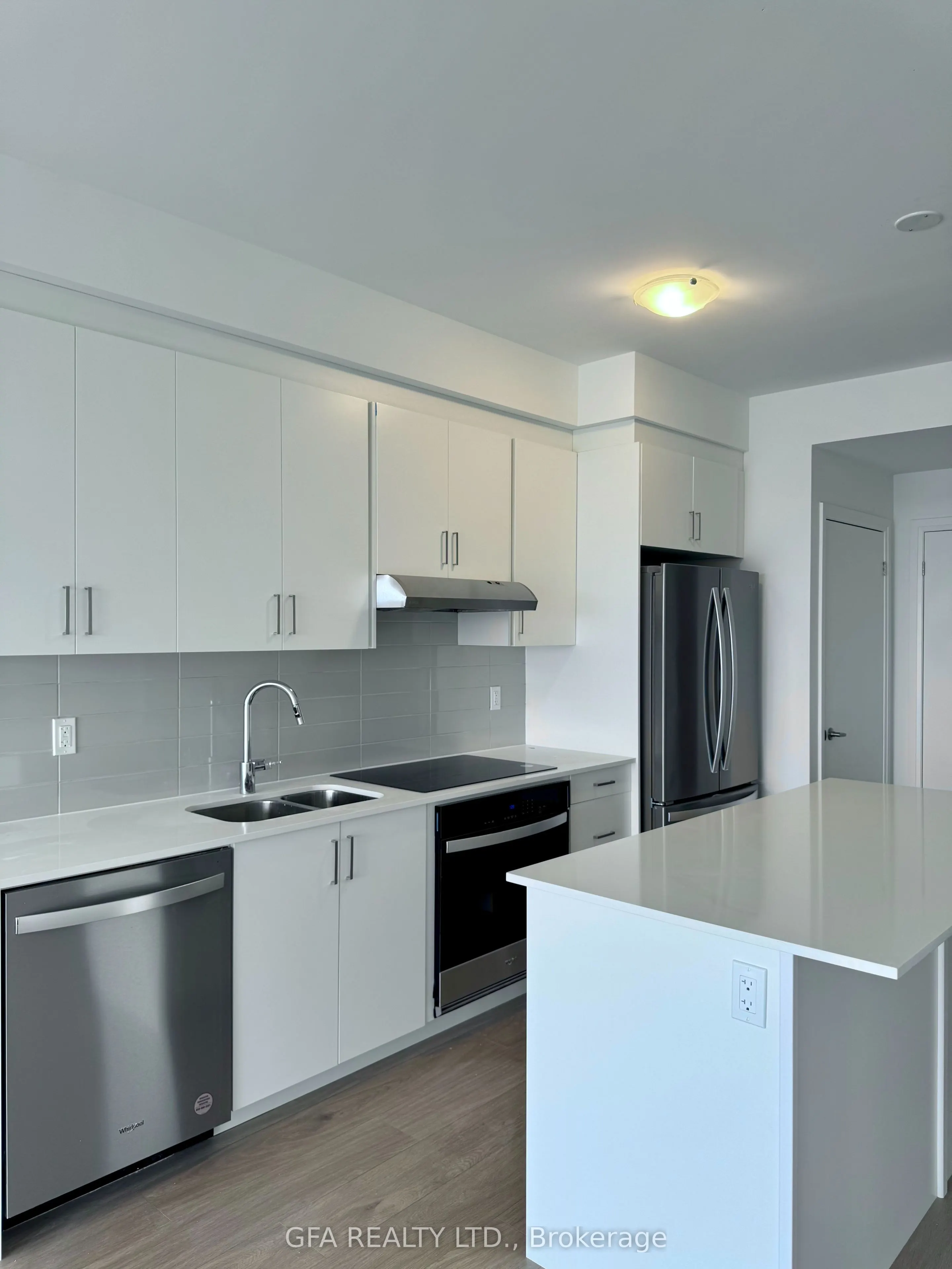 1035 Southdown Road #707