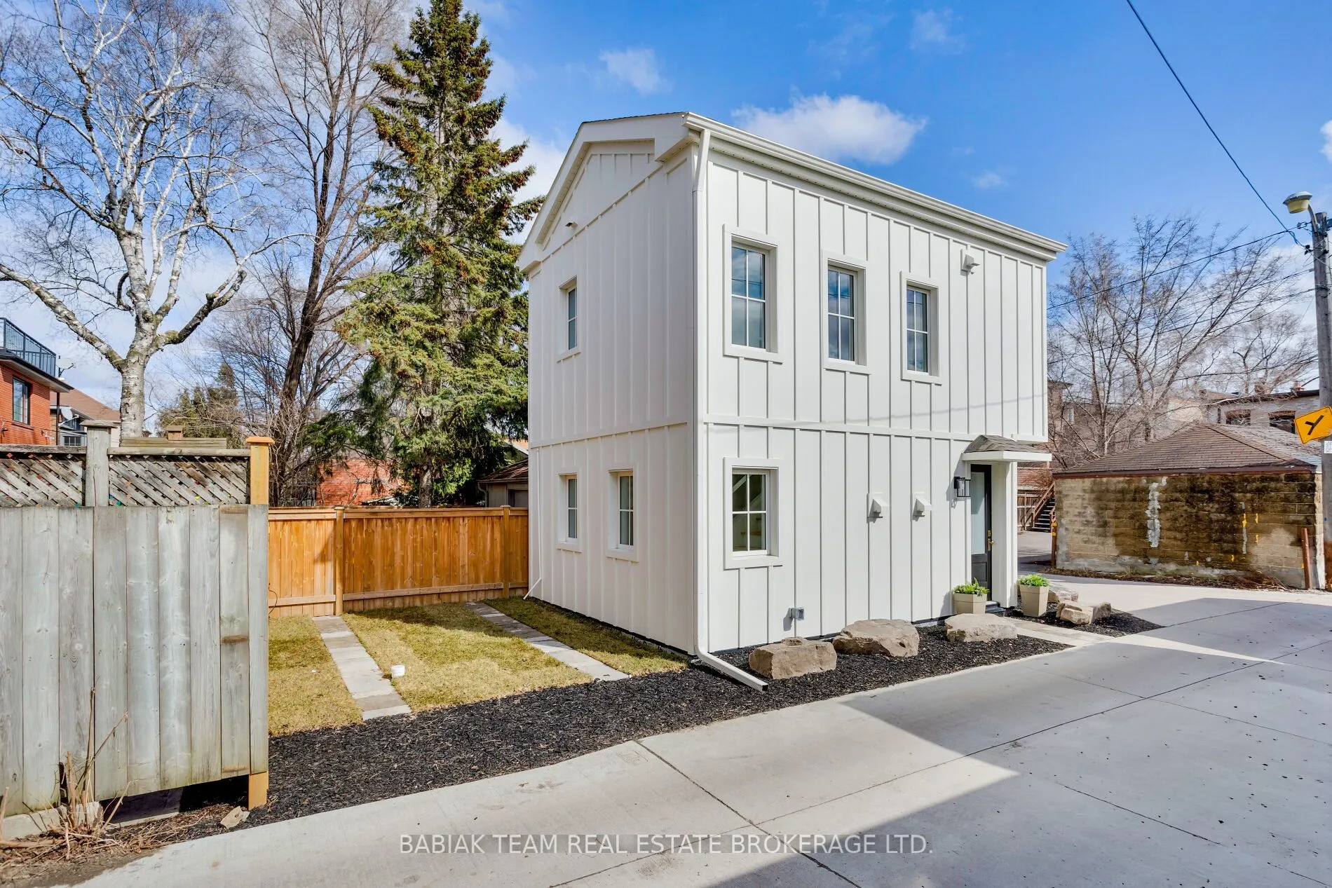 45 Montye Avenue