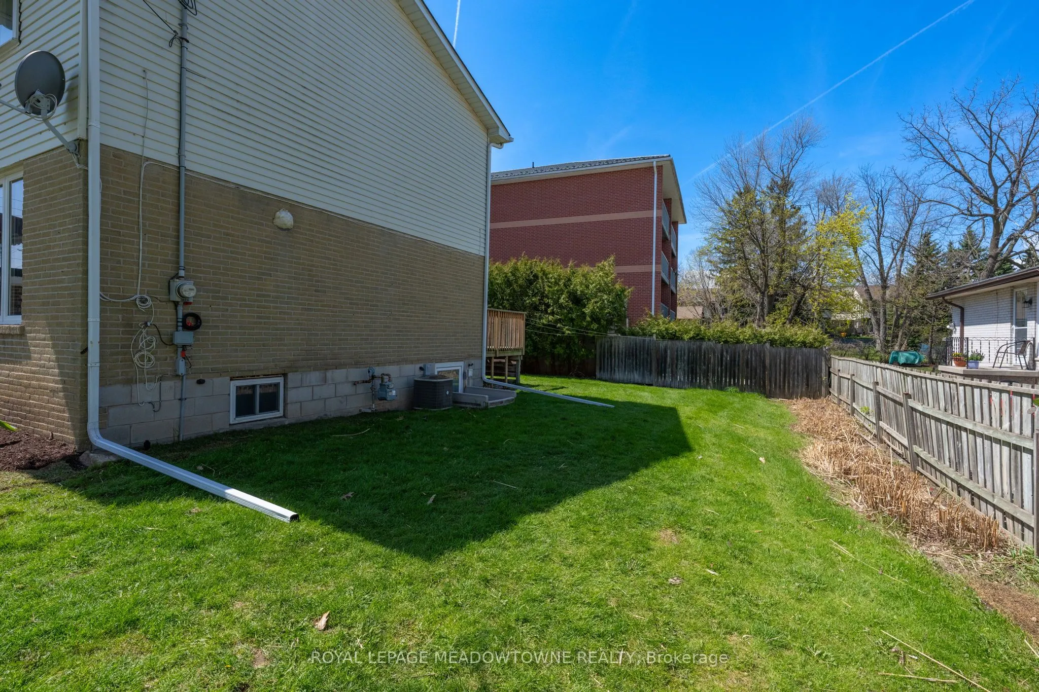 82 Maple Avenue
