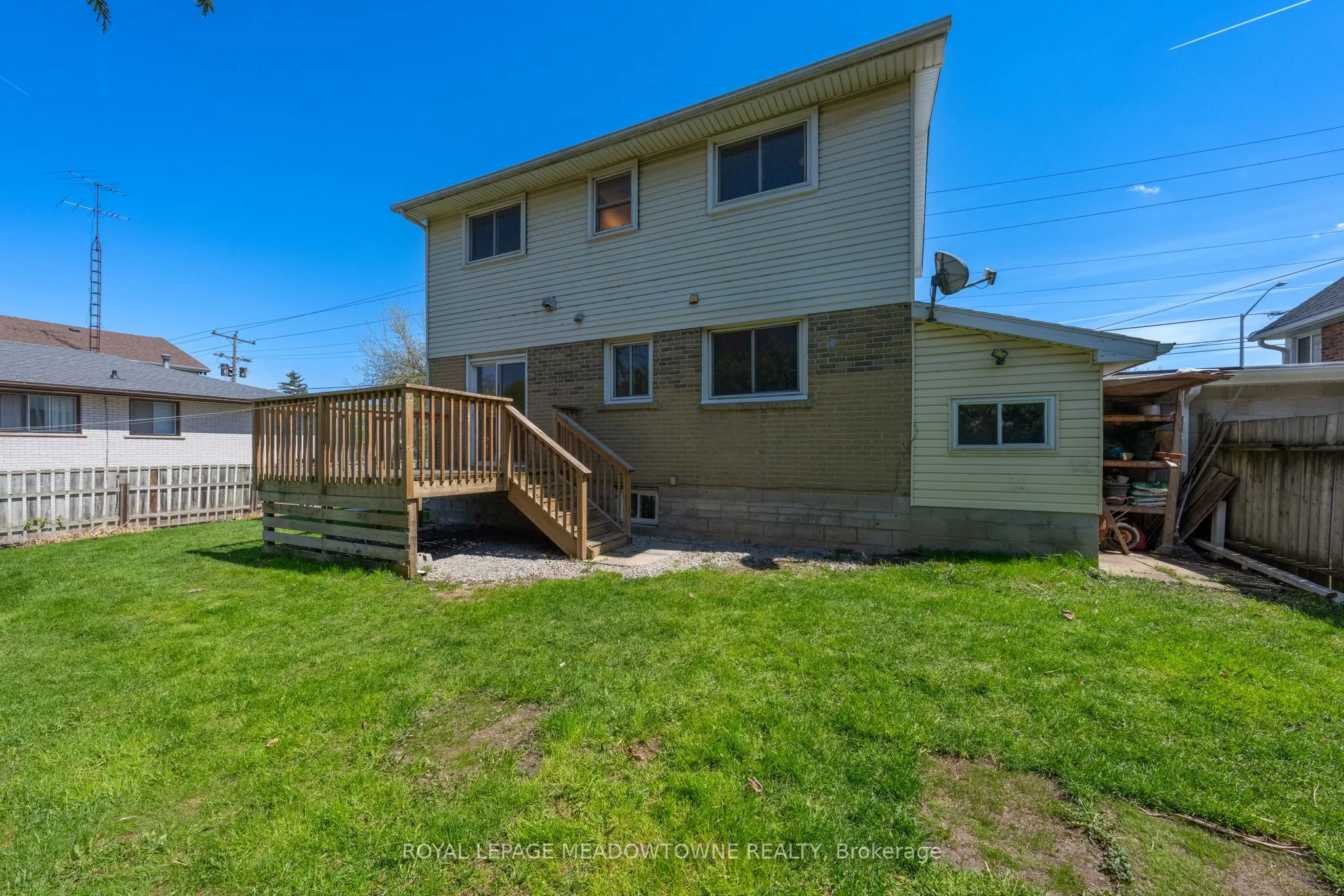 82 Maple Avenue