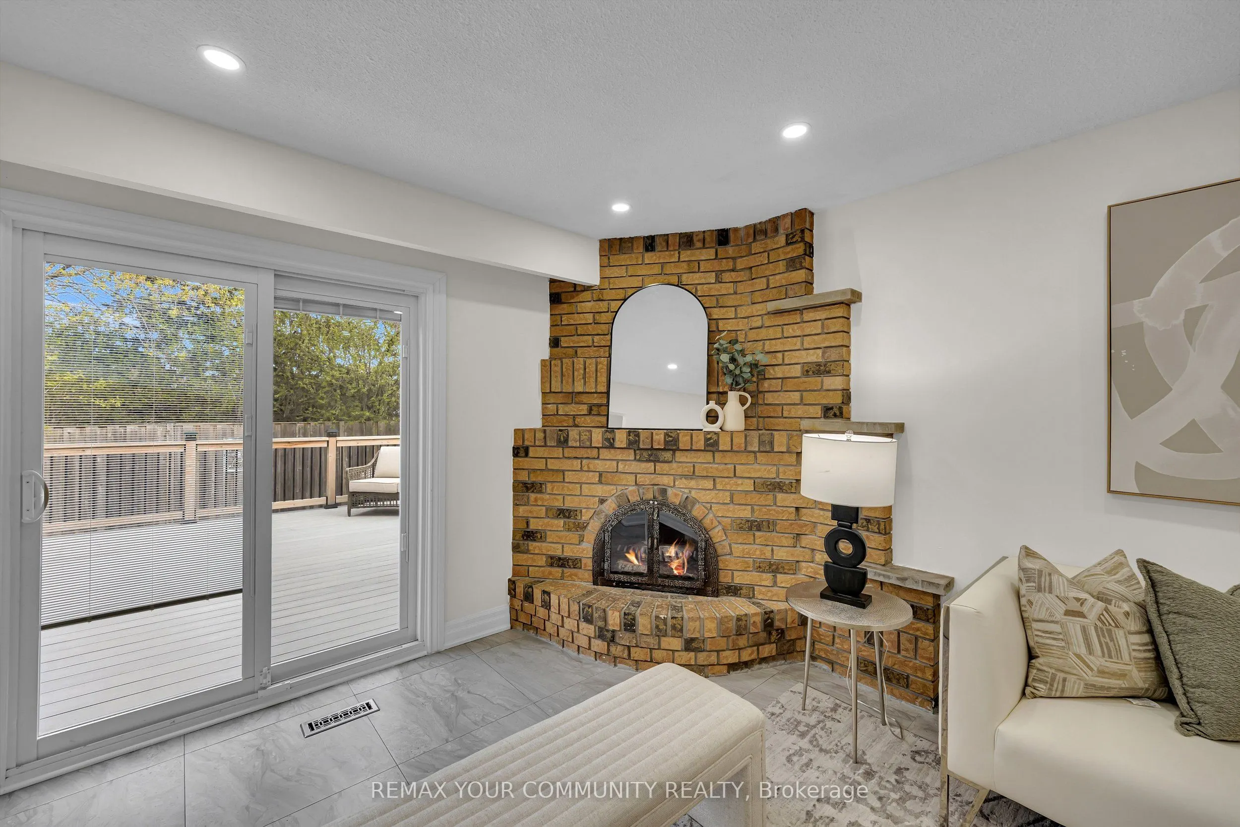 22 Madelaine Crescent