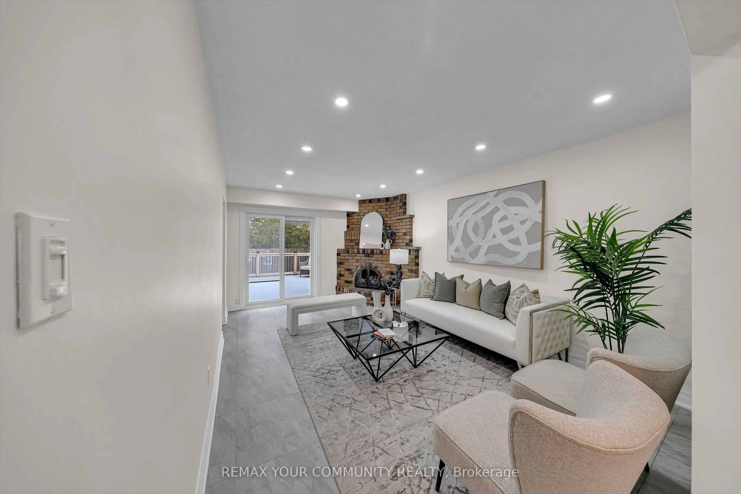 22 Madelaine Crescent