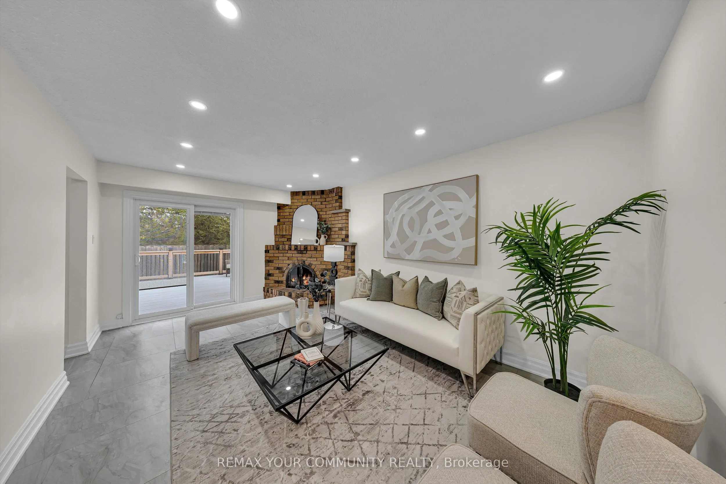 22 Madelaine Crescent
