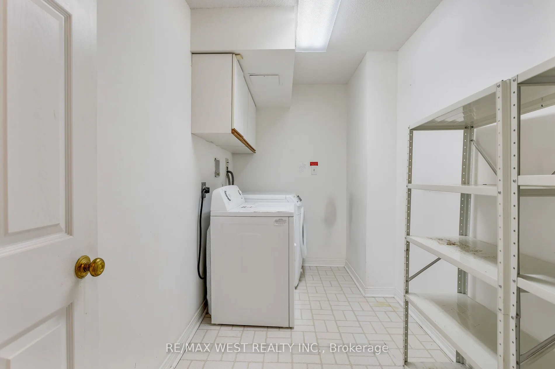 1 Aberfoyle Crescent #411
