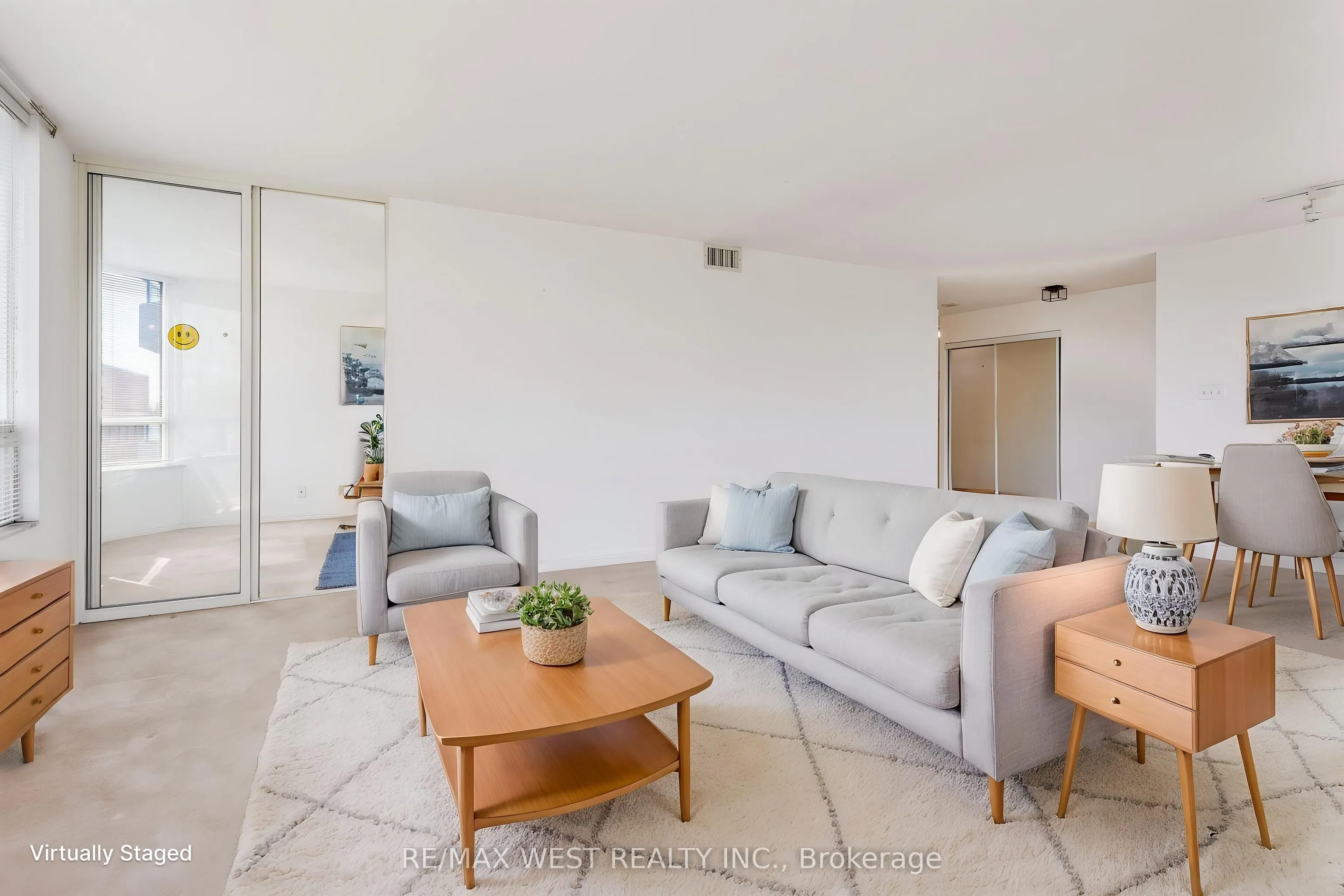 1 Aberfoyle Crescent #411