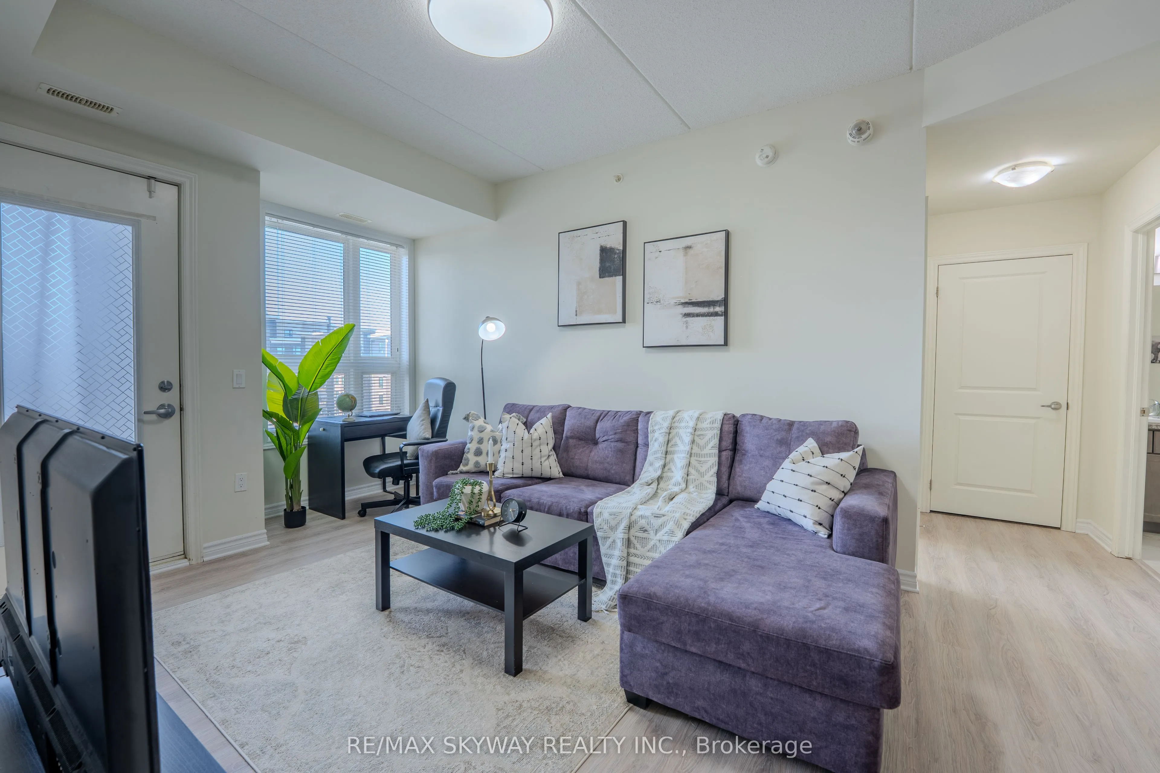 640 Sauve Street #420