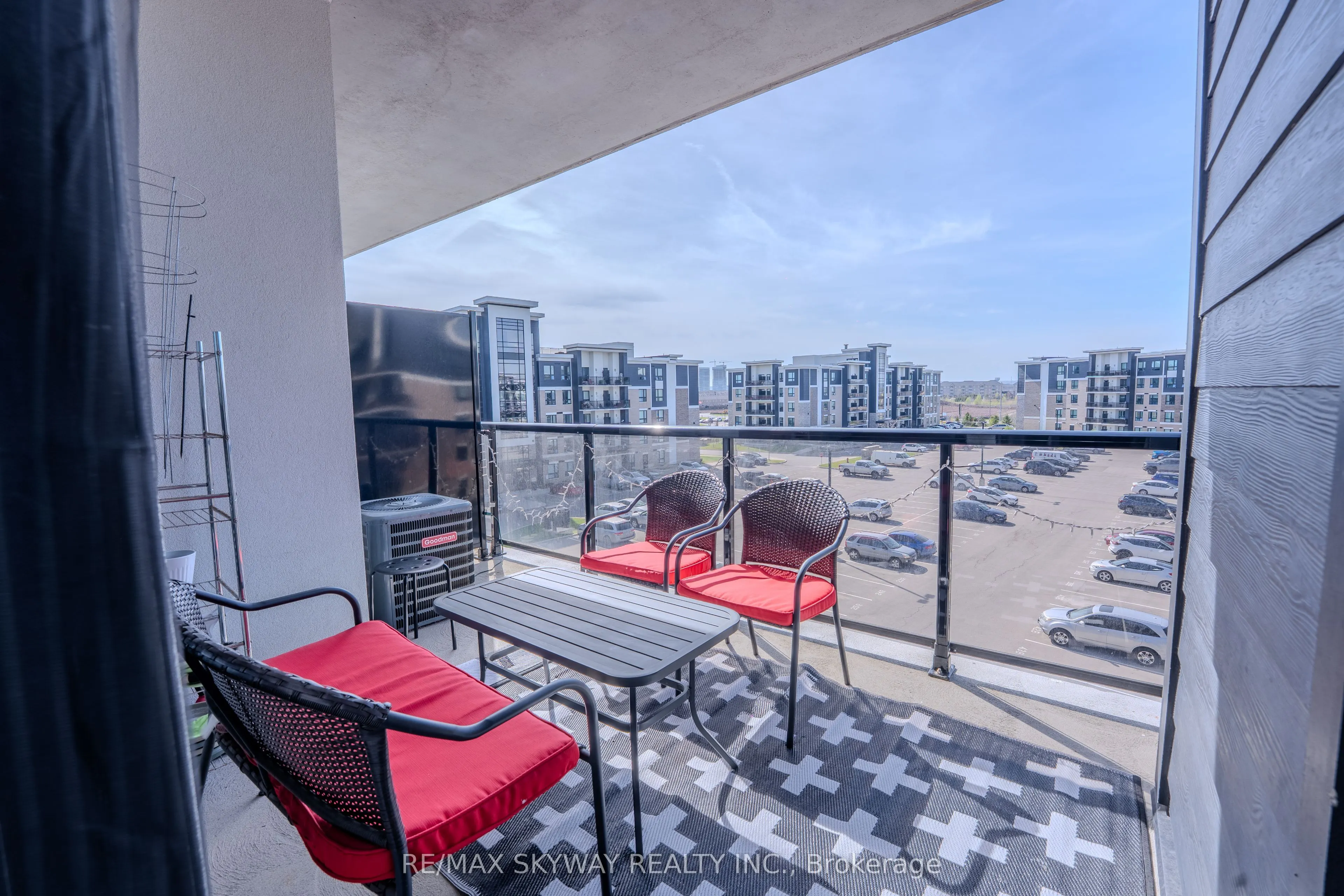 640 Sauve Street #420