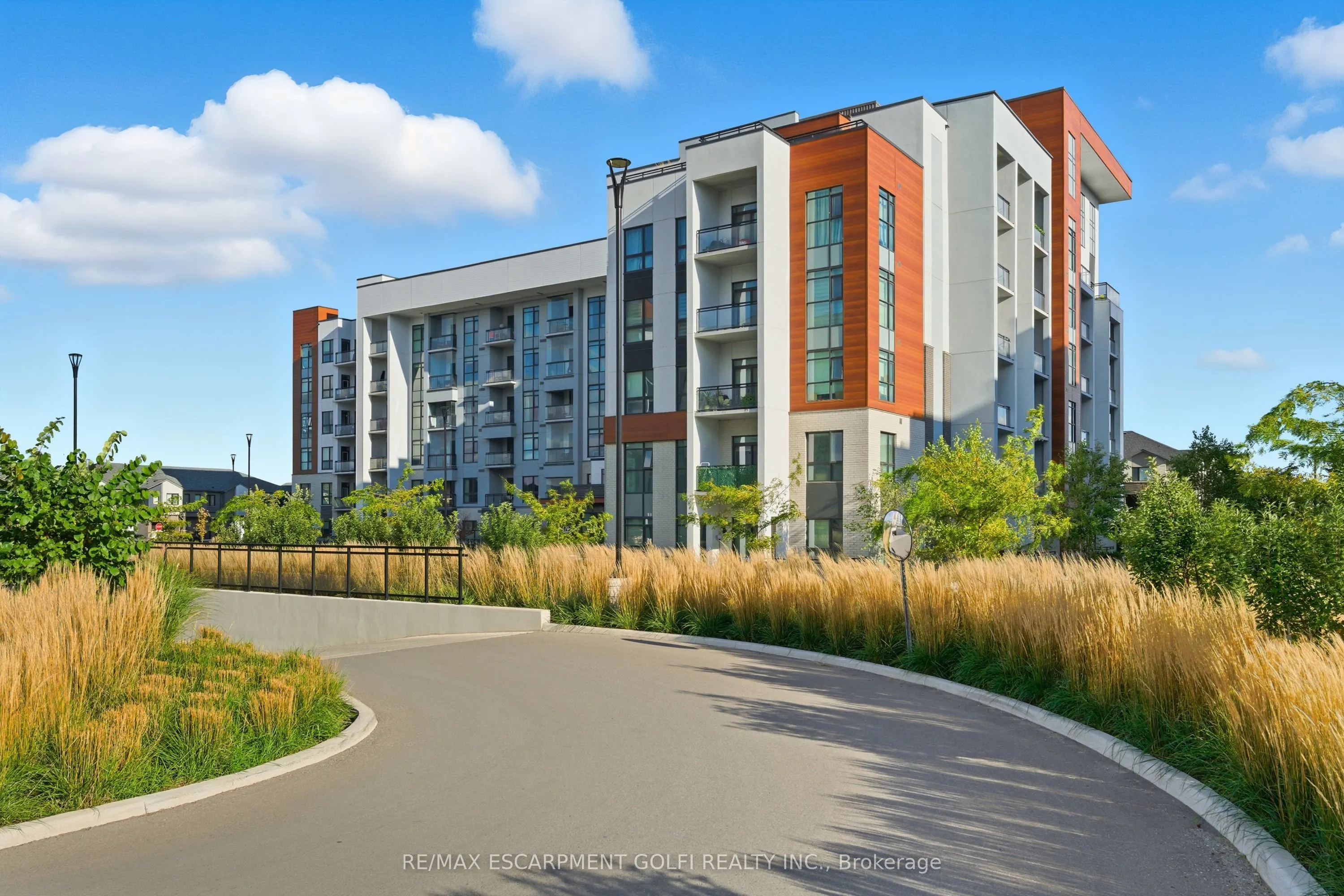 470 Gordon Krantz Avenue #204