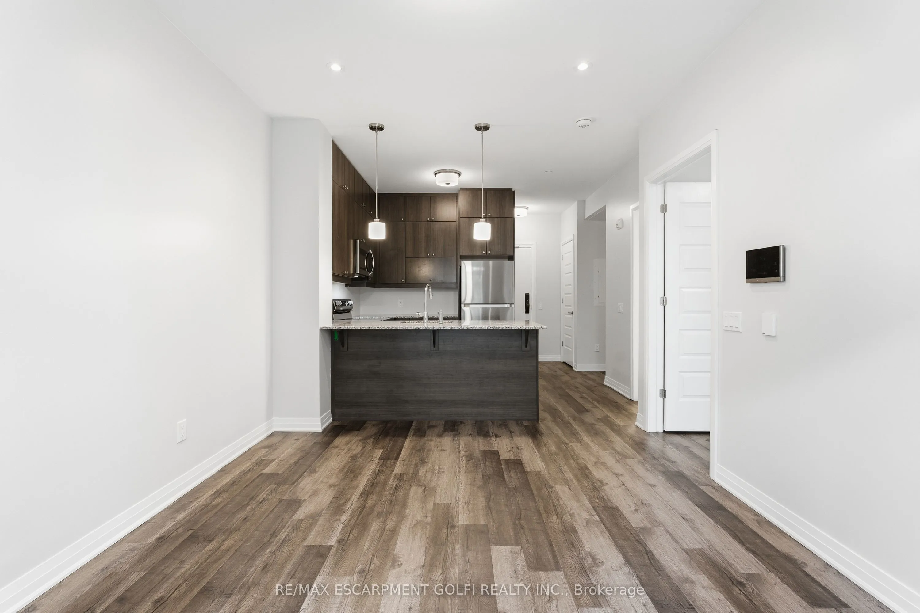 470 Gordon Krantz Avenue #204