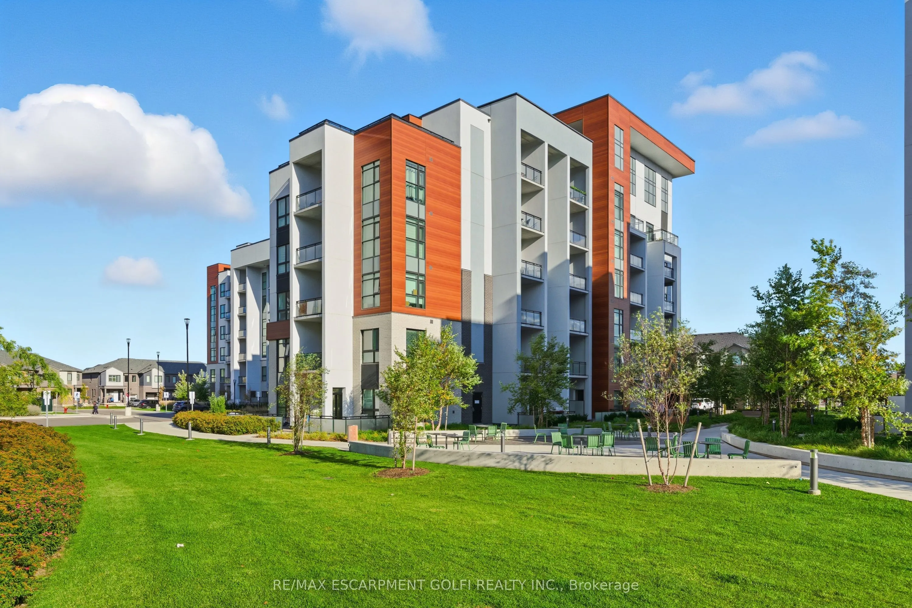470 Gordon Krantz Avenue #204