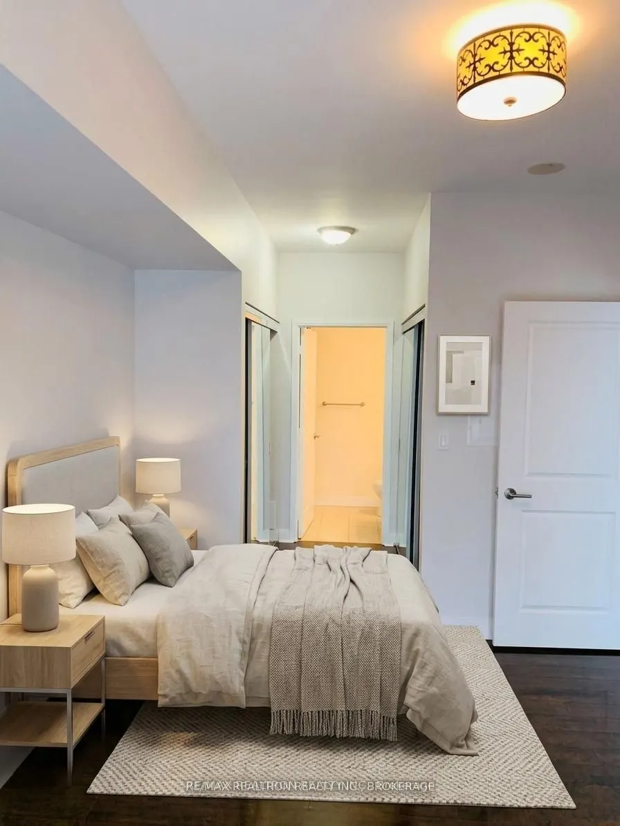60 Absolute Avenue #706