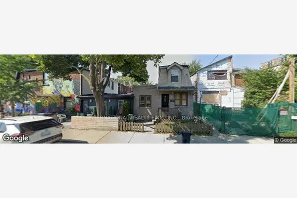 16 Uxbridge Avenue