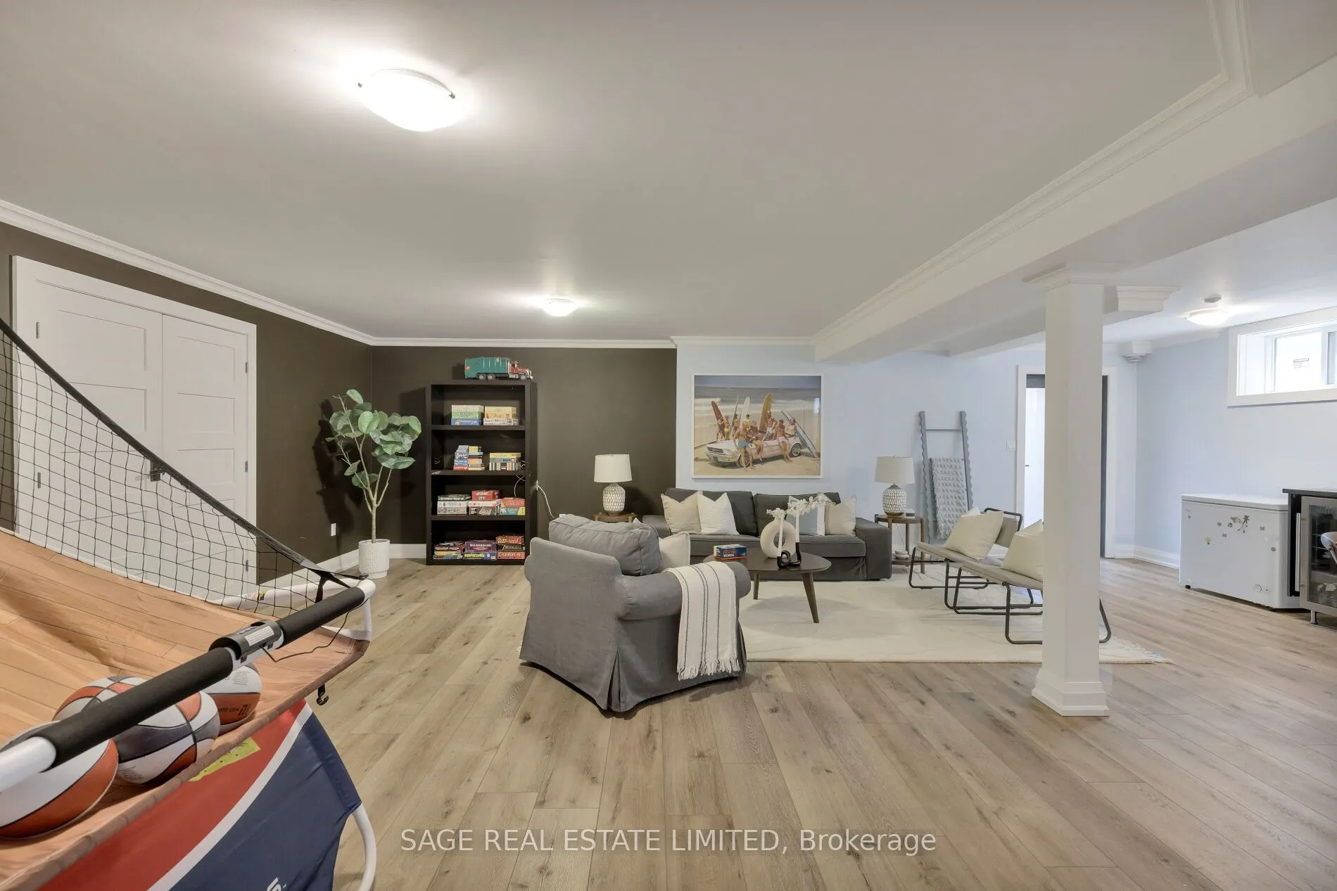 39 Loyalist Road