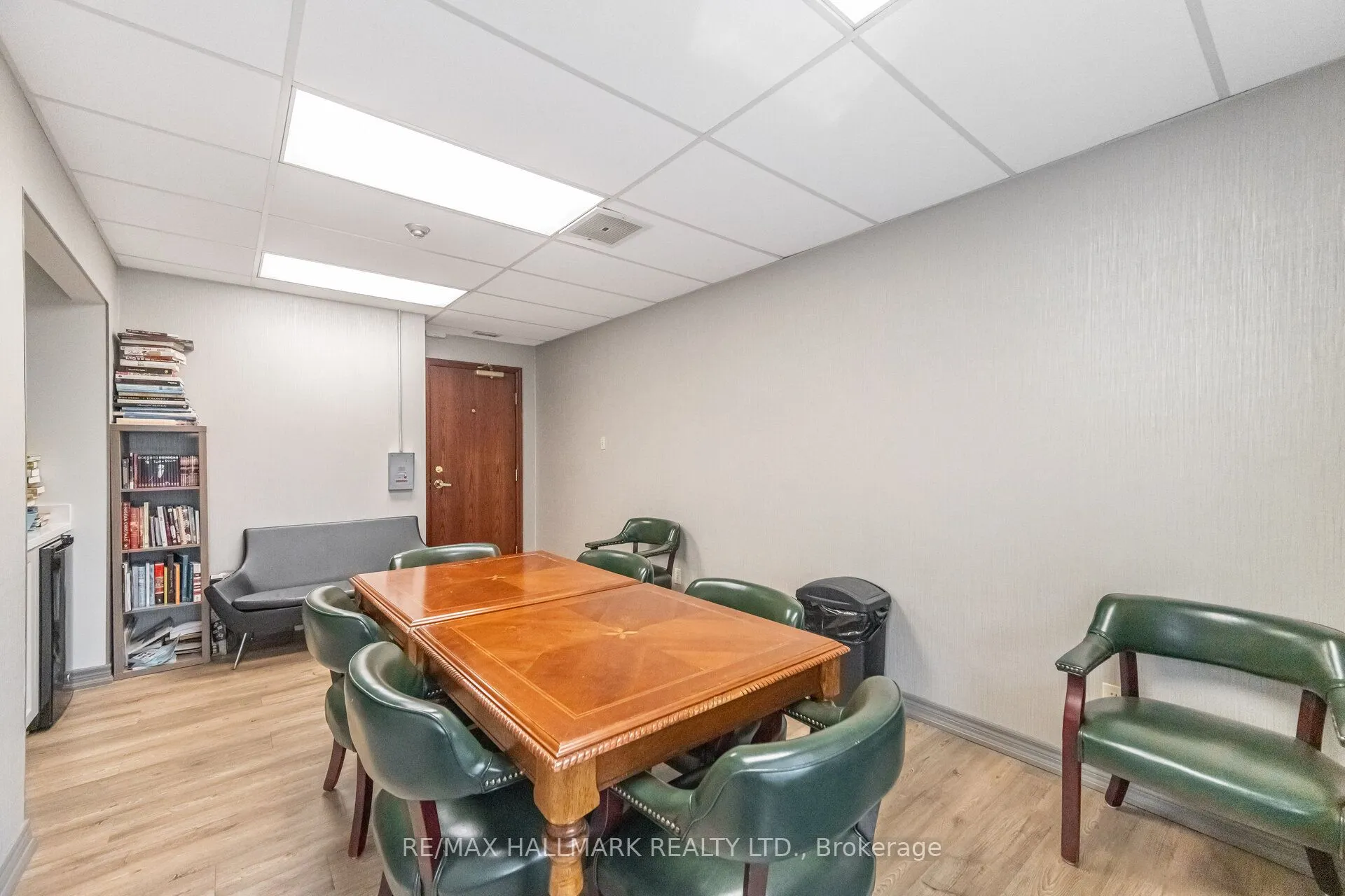 190 Manitoba Street #209