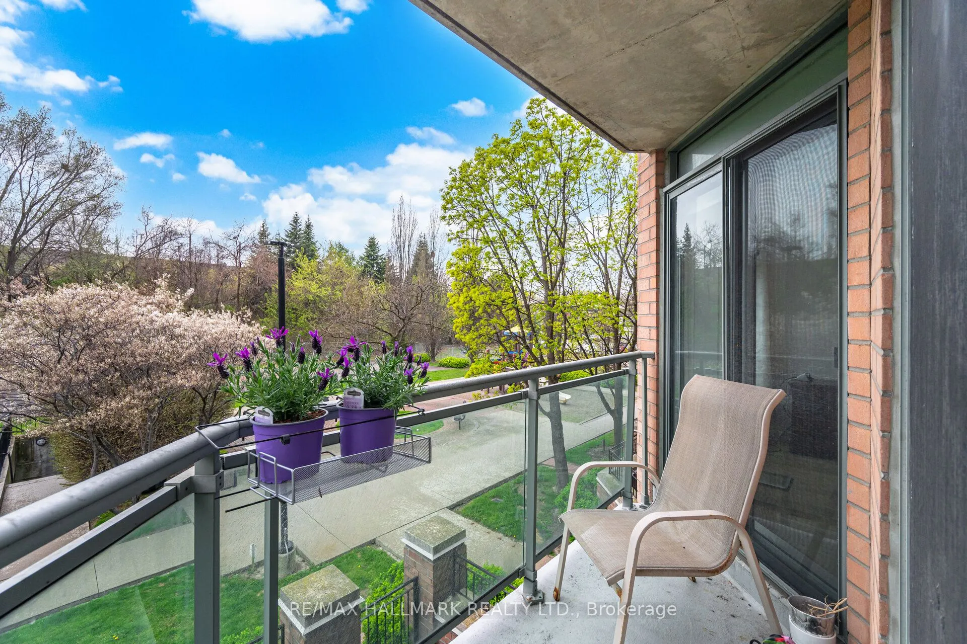 190 Manitoba Street #209