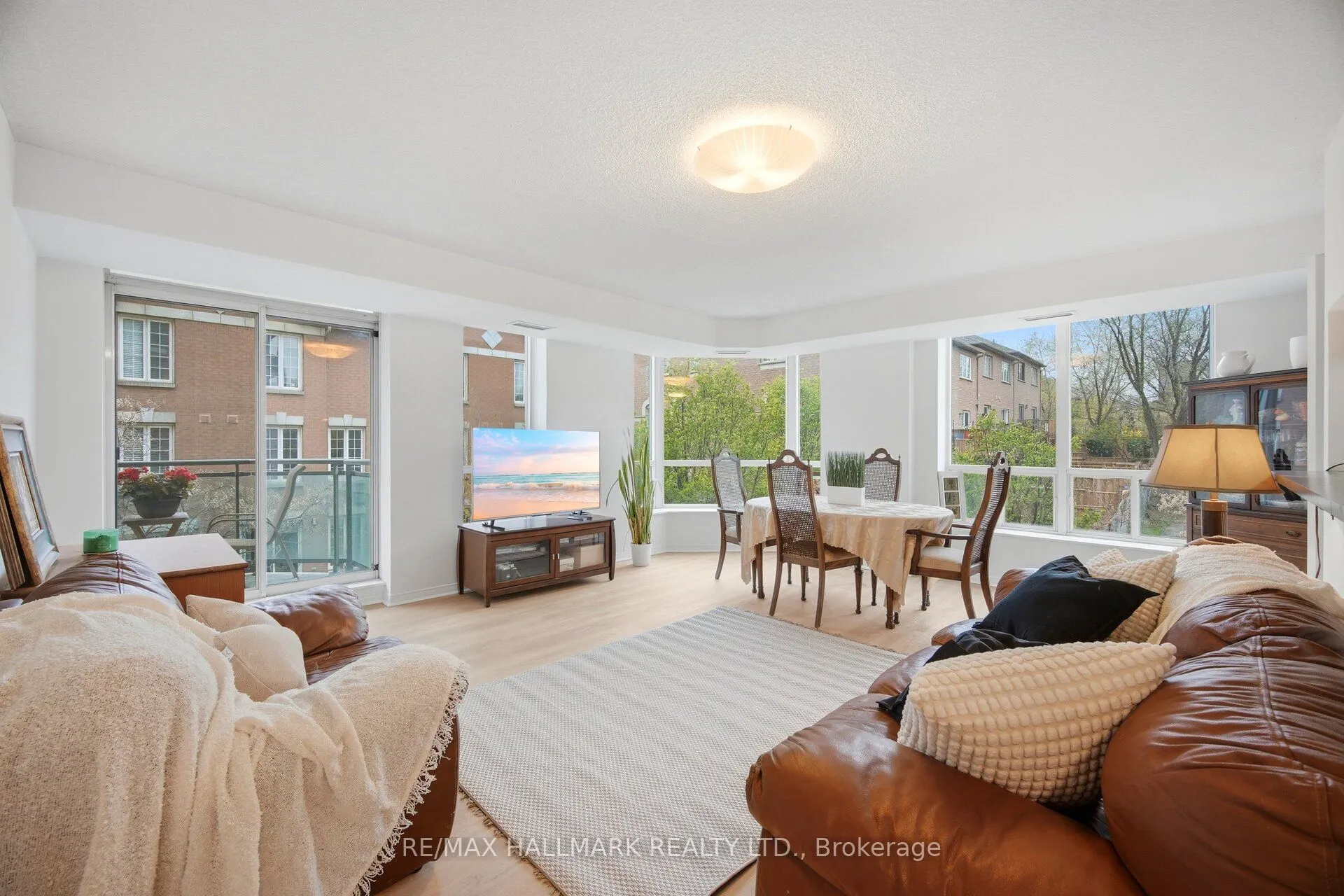 190 Manitoba Street #209