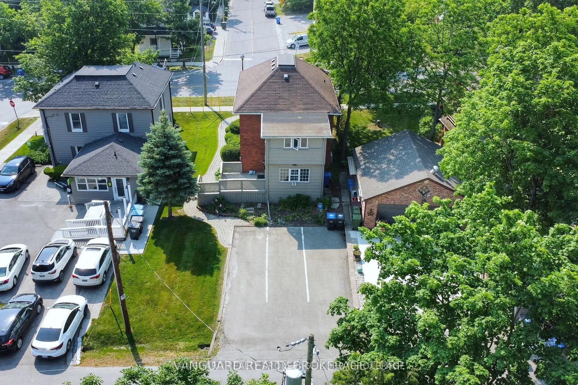 69 King Street W #Mainfloor